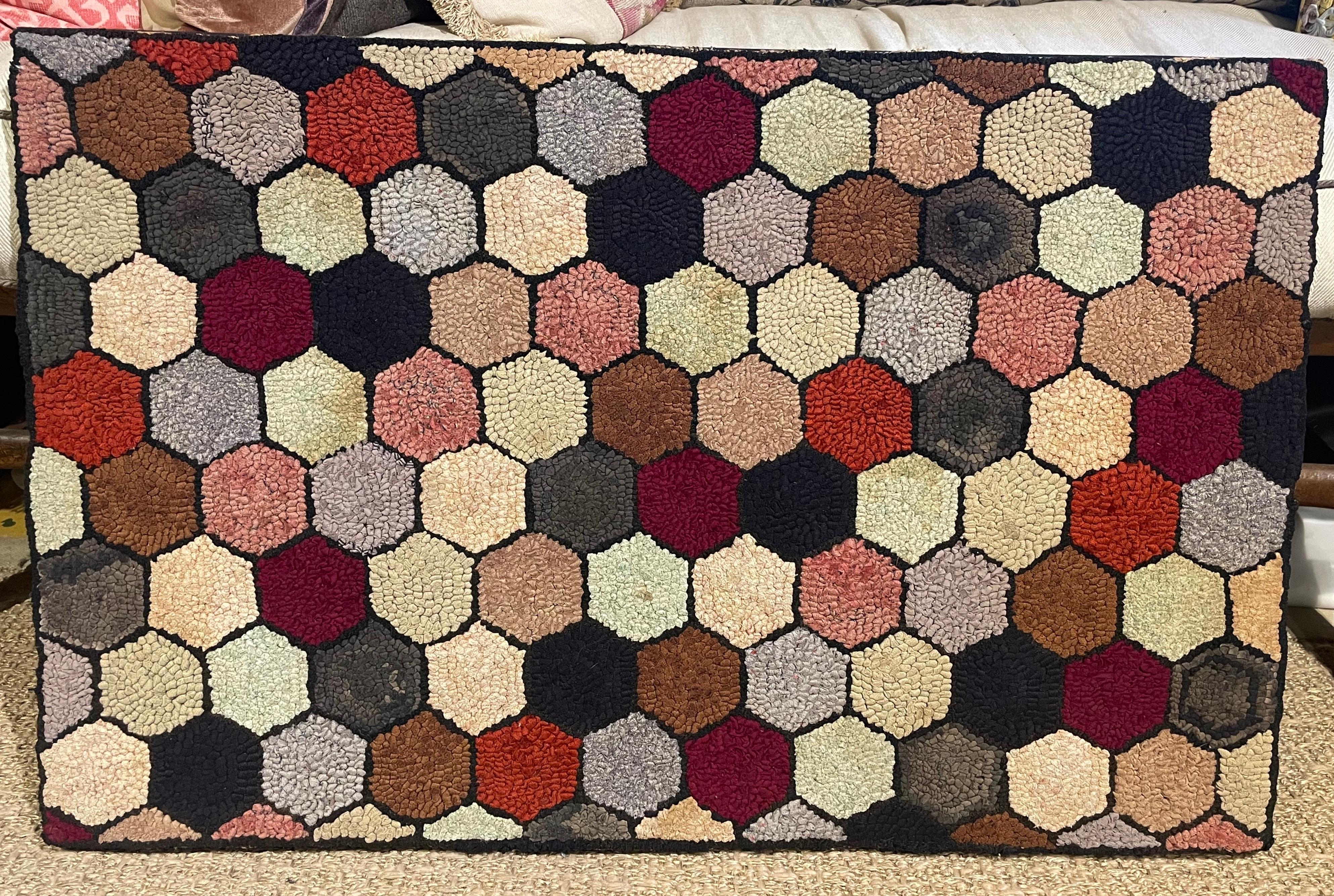 19th Century American Geometric Pattern Mounted Hooked Rug For Sale 2