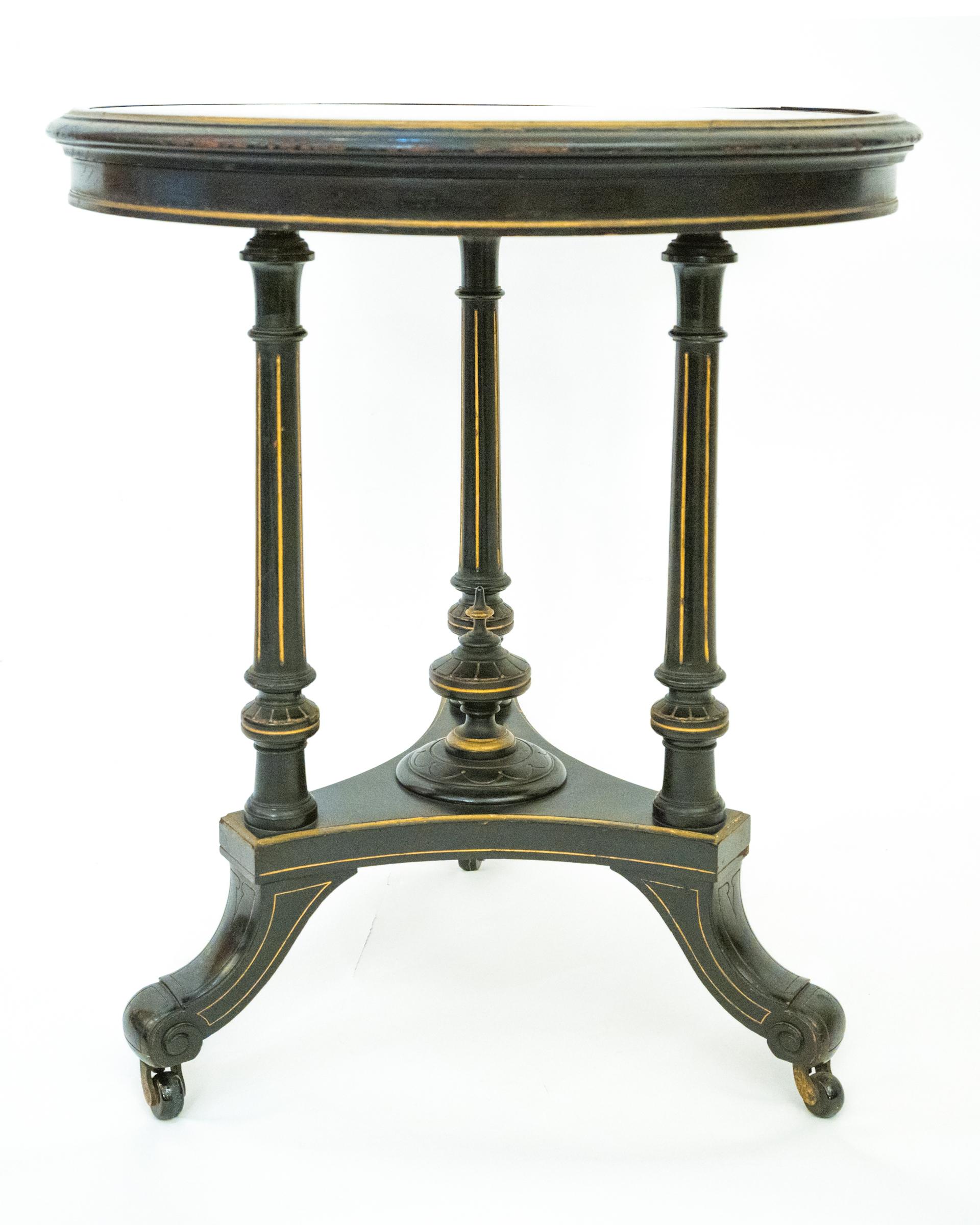 19th Century American Greek Revival Side Table In Good Condition For Sale In New York, NY