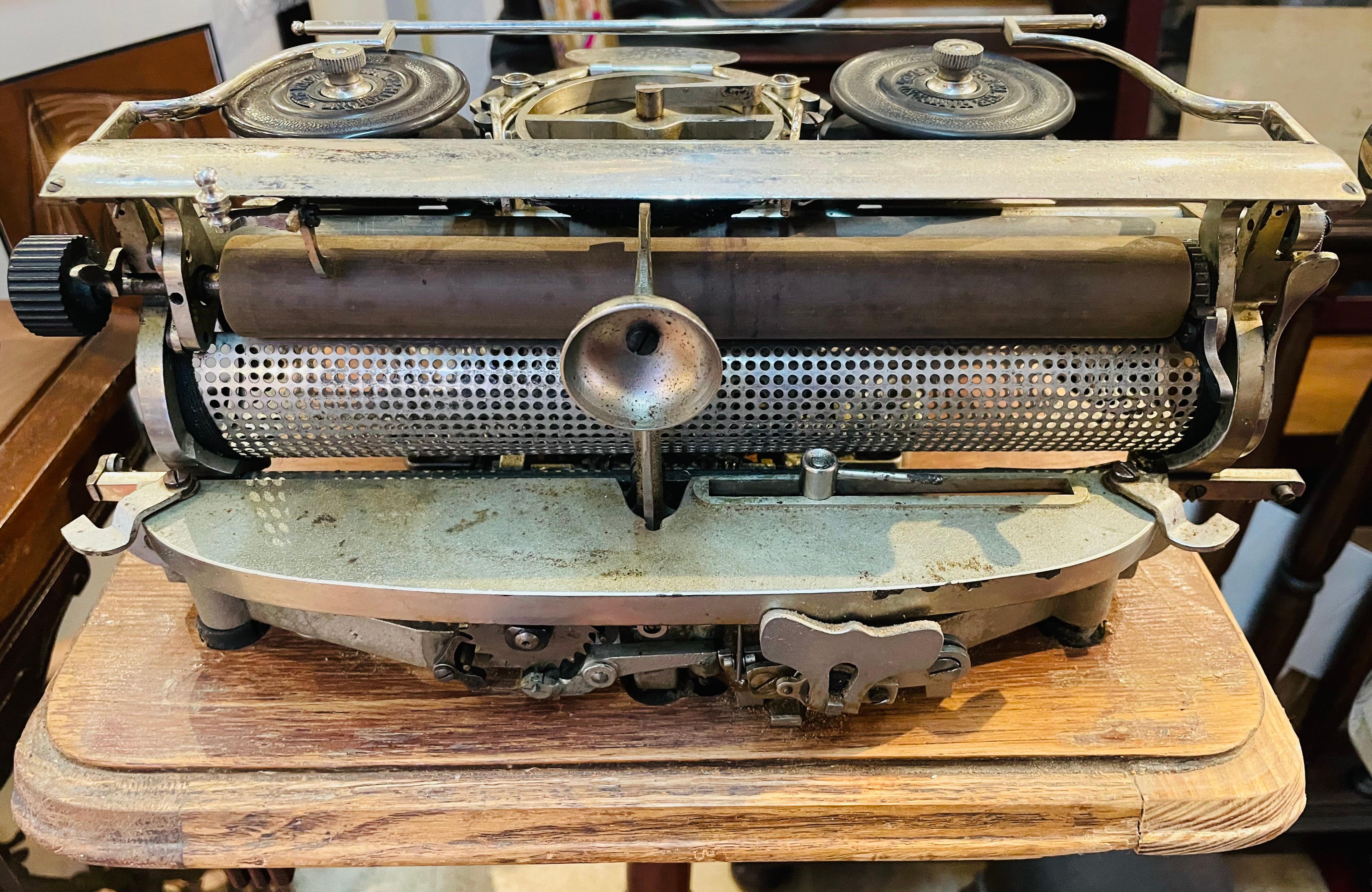 19th Century American Hammond Typewriter  4