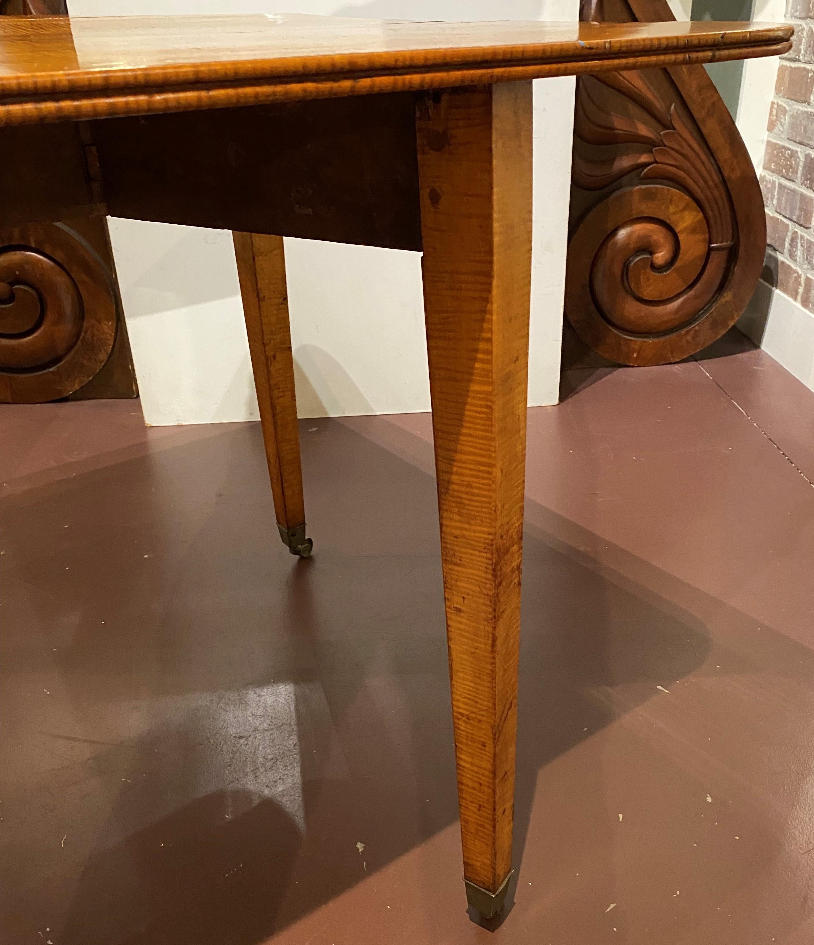 19th Century American Hepplewhite Tiger Maple Drop Leaf Table 1