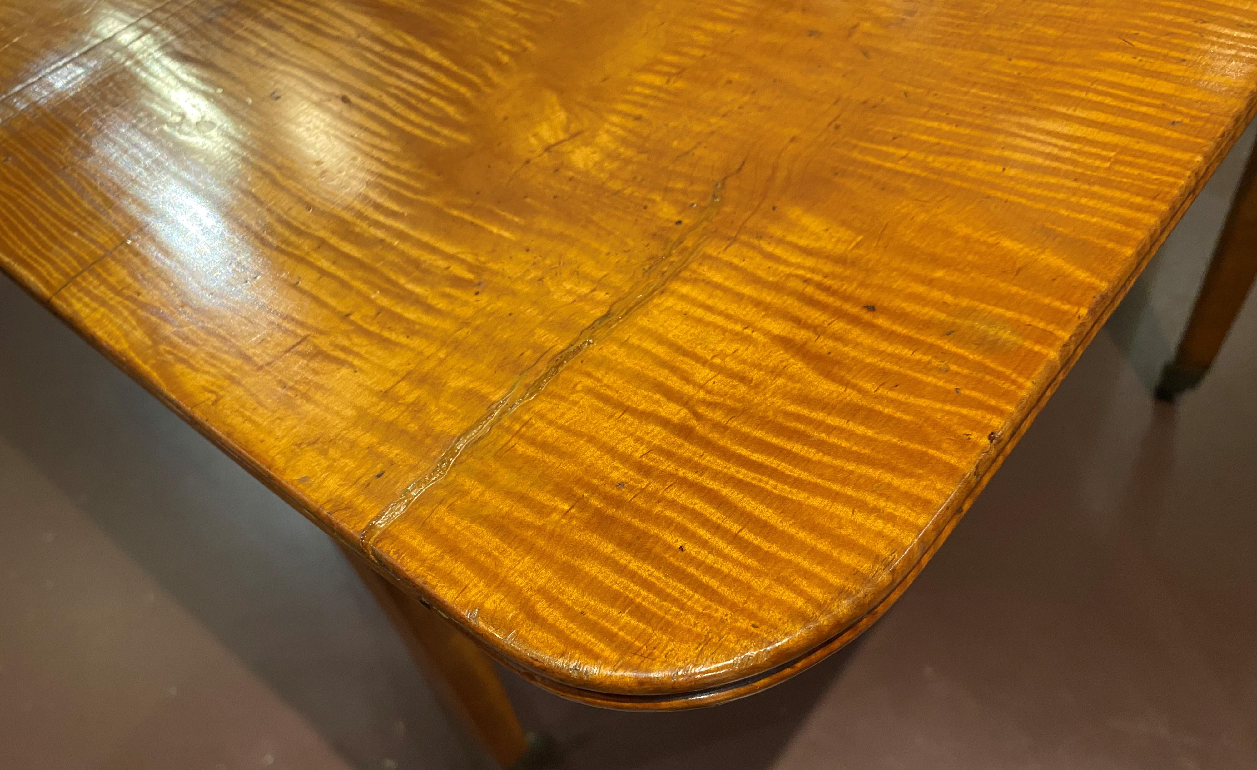 19th Century American Hepplewhite Tiger Maple Drop Leaf Table 2