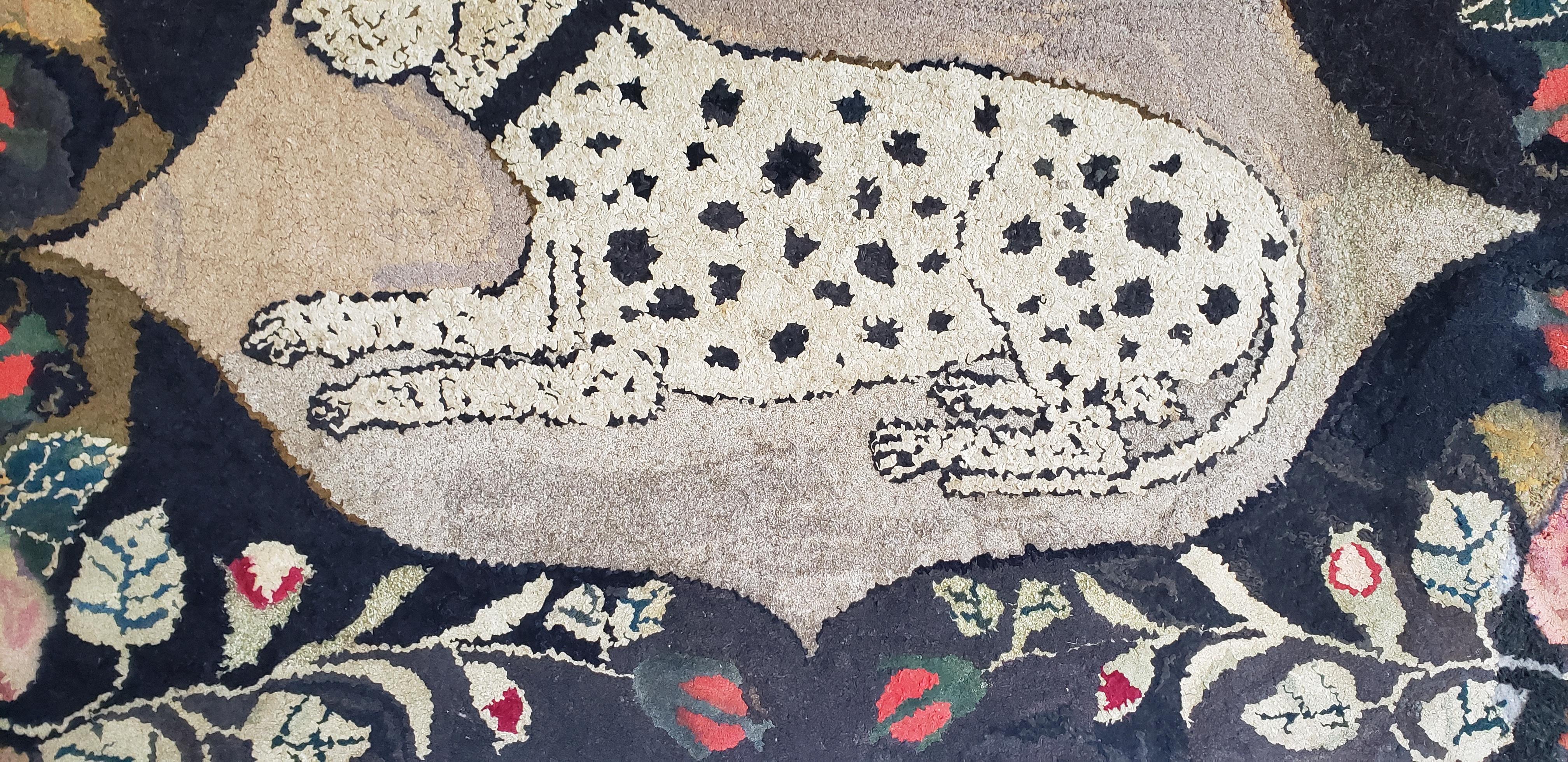 Amerikanischer Häkelteppich des 19. Jahrhunderts, der einen Dalmatiner darstellt im Angebot 5