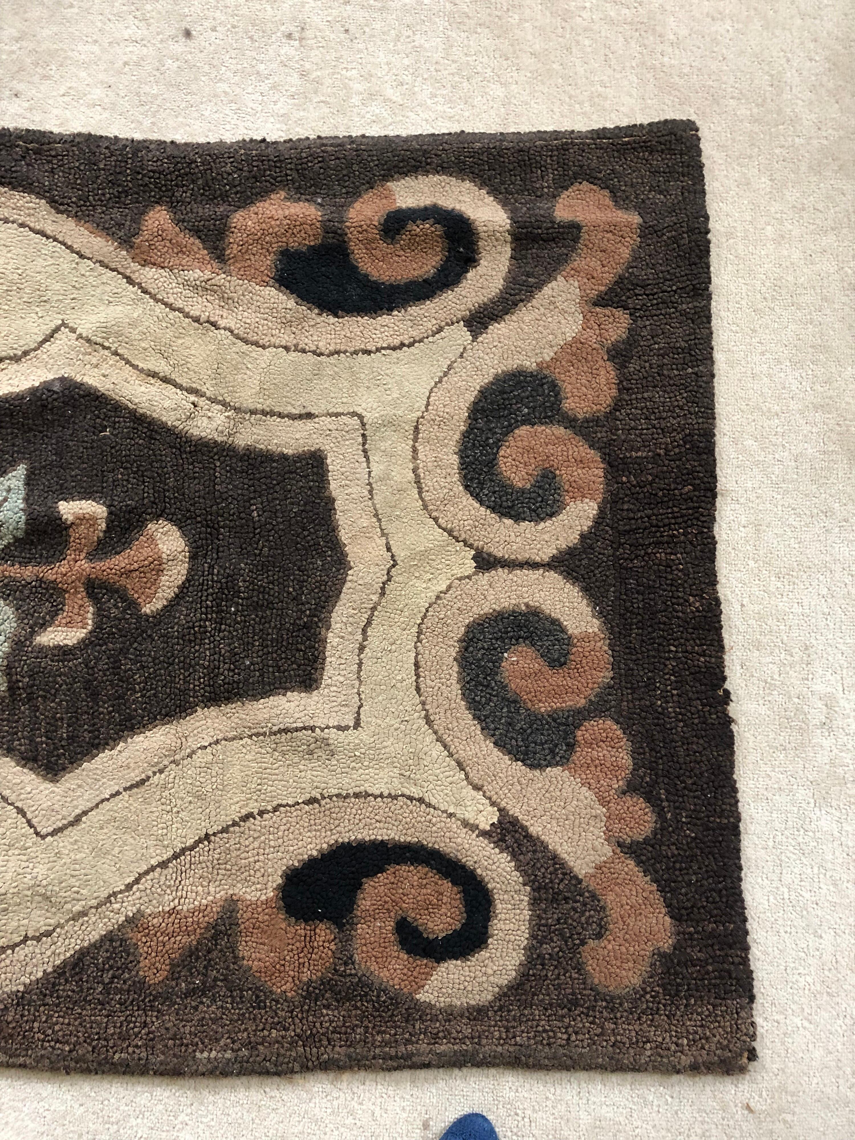 Hand-Woven 19th Century American Hooked Rug