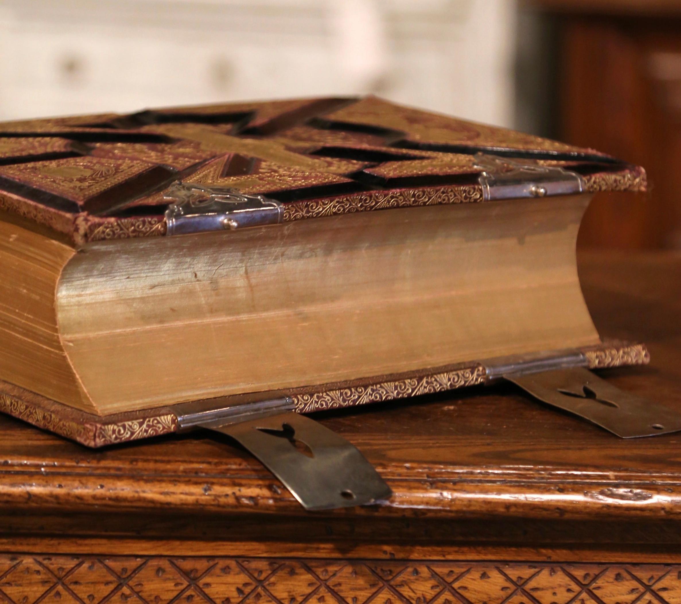 19th Century American Leather Bound and Steel Locks Family Holy Bible Dated 1884 In Excellent Condition In Dallas, TX