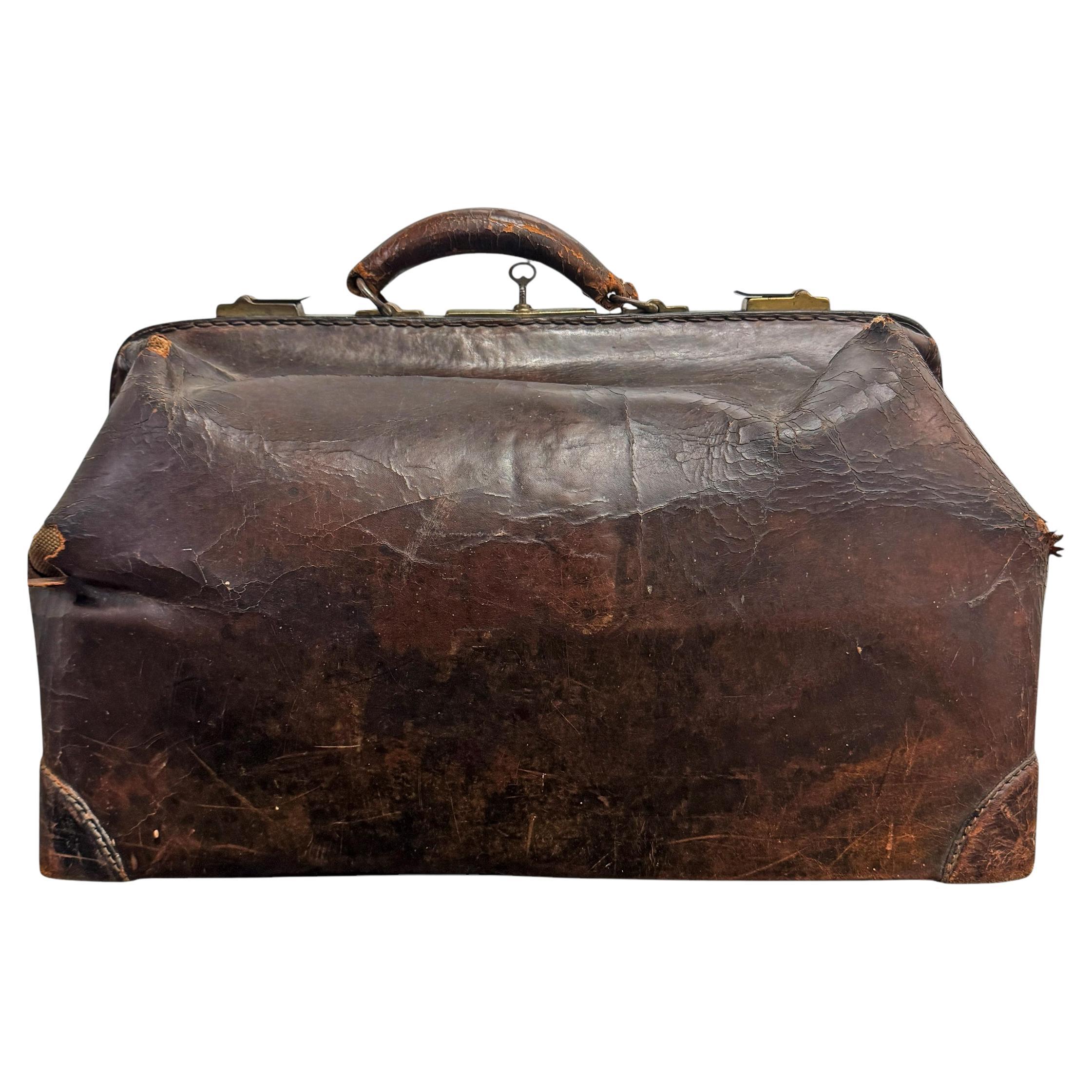 19th Century American Leather Doctor
s Bag