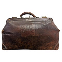 Antique 19th Century American Leather Doctor's Bag