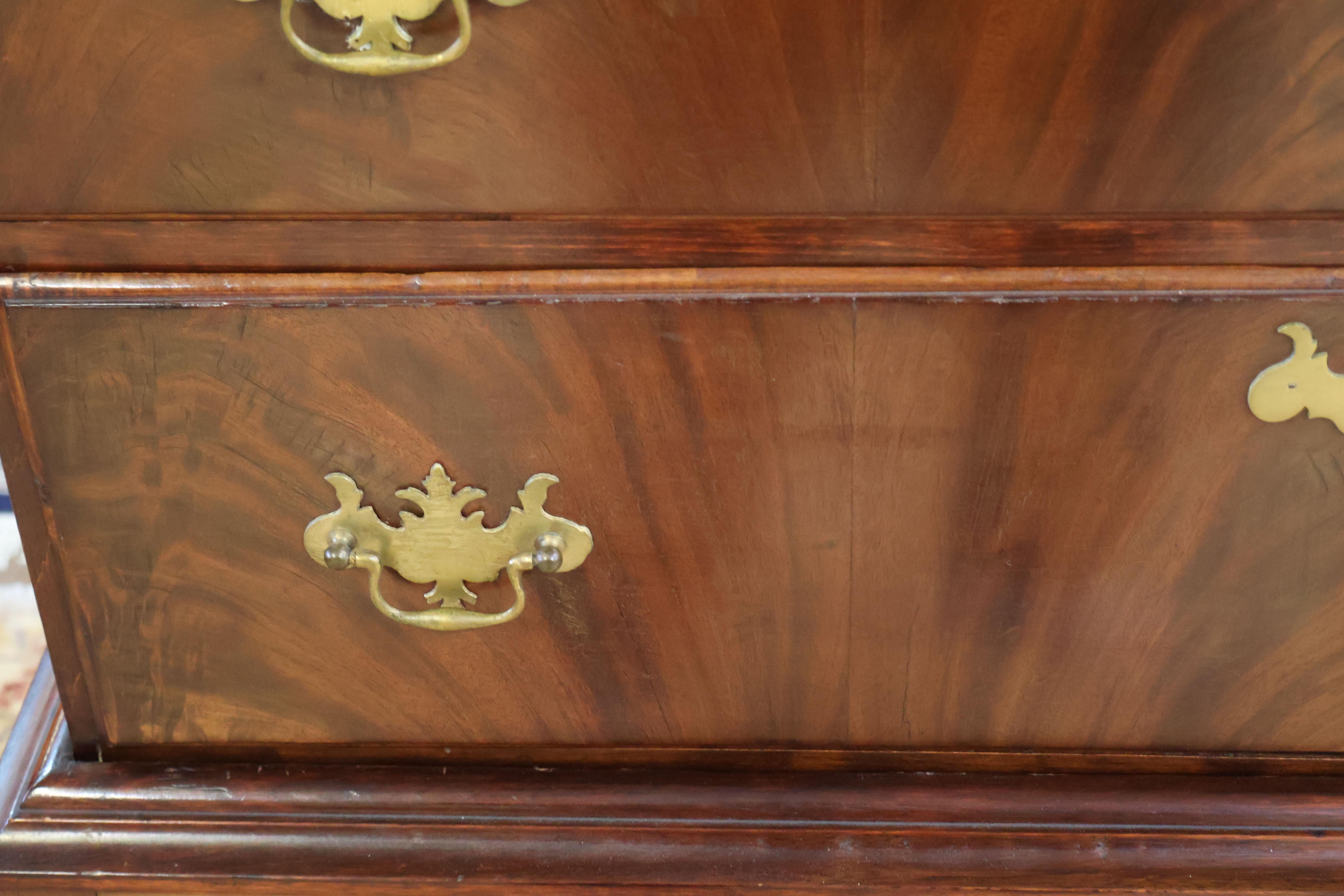 19th Century American Mahogany Chippendale Bonnet Top High Chest Highboy For Sale 13