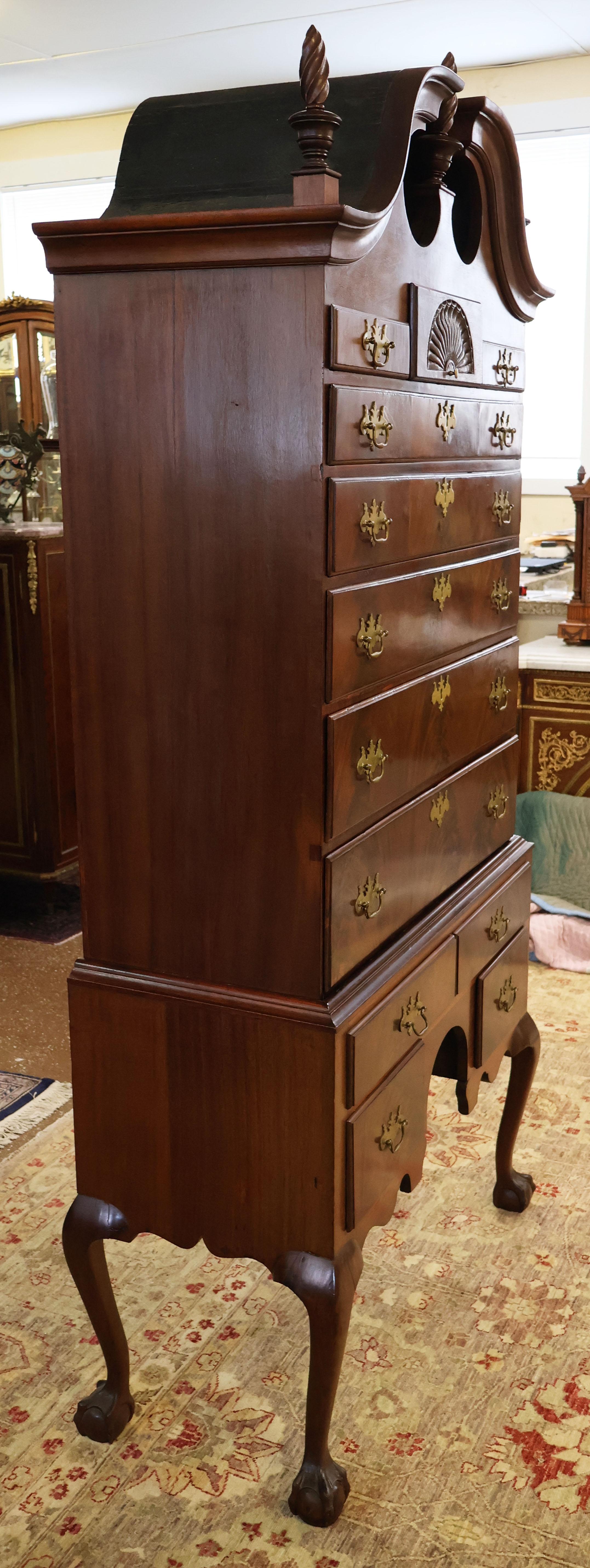 19th Century American Mahogany Chippendale Bonnet Top High Chest Highboy For Sale 2