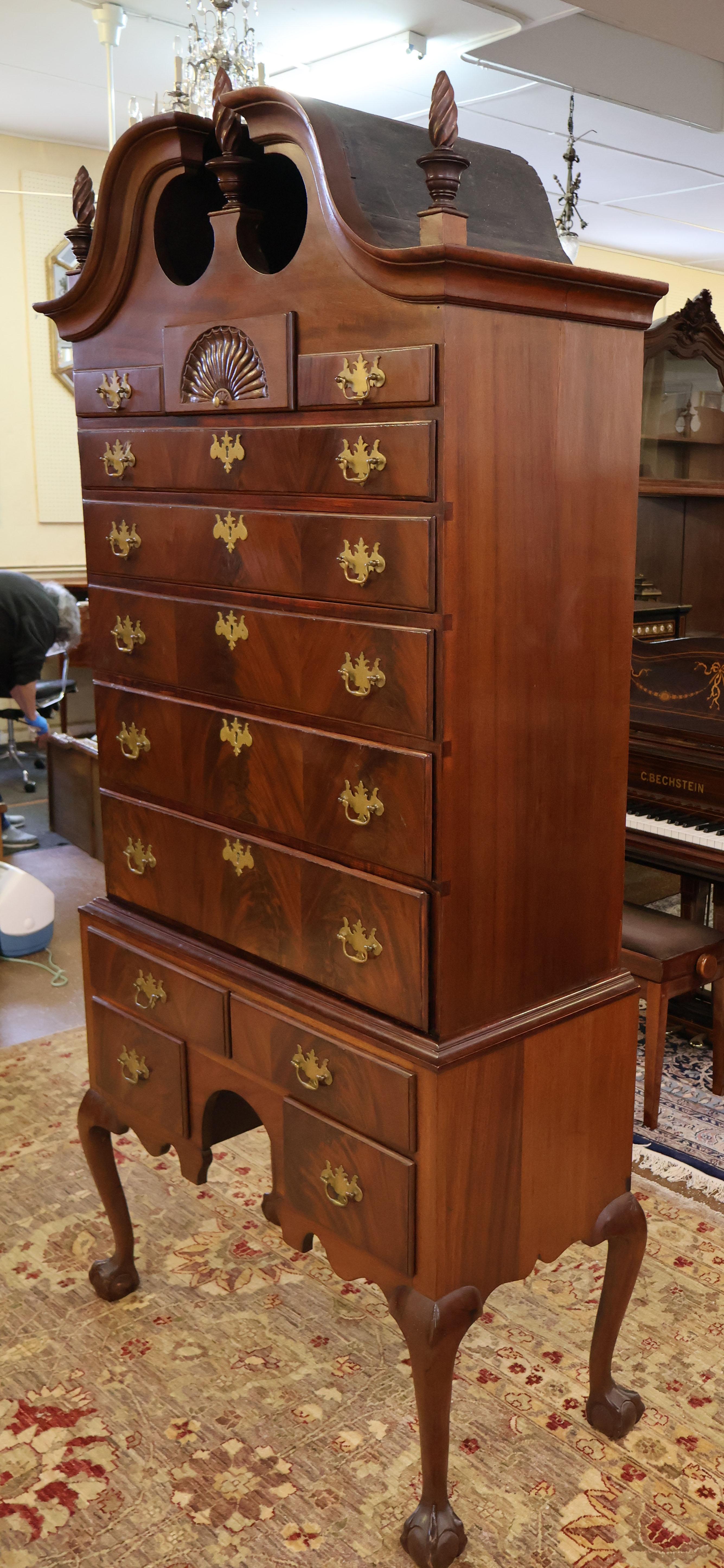 19th Century American Mahogany Chippendale Bonnet Top High Chest Highboy For Sale 3