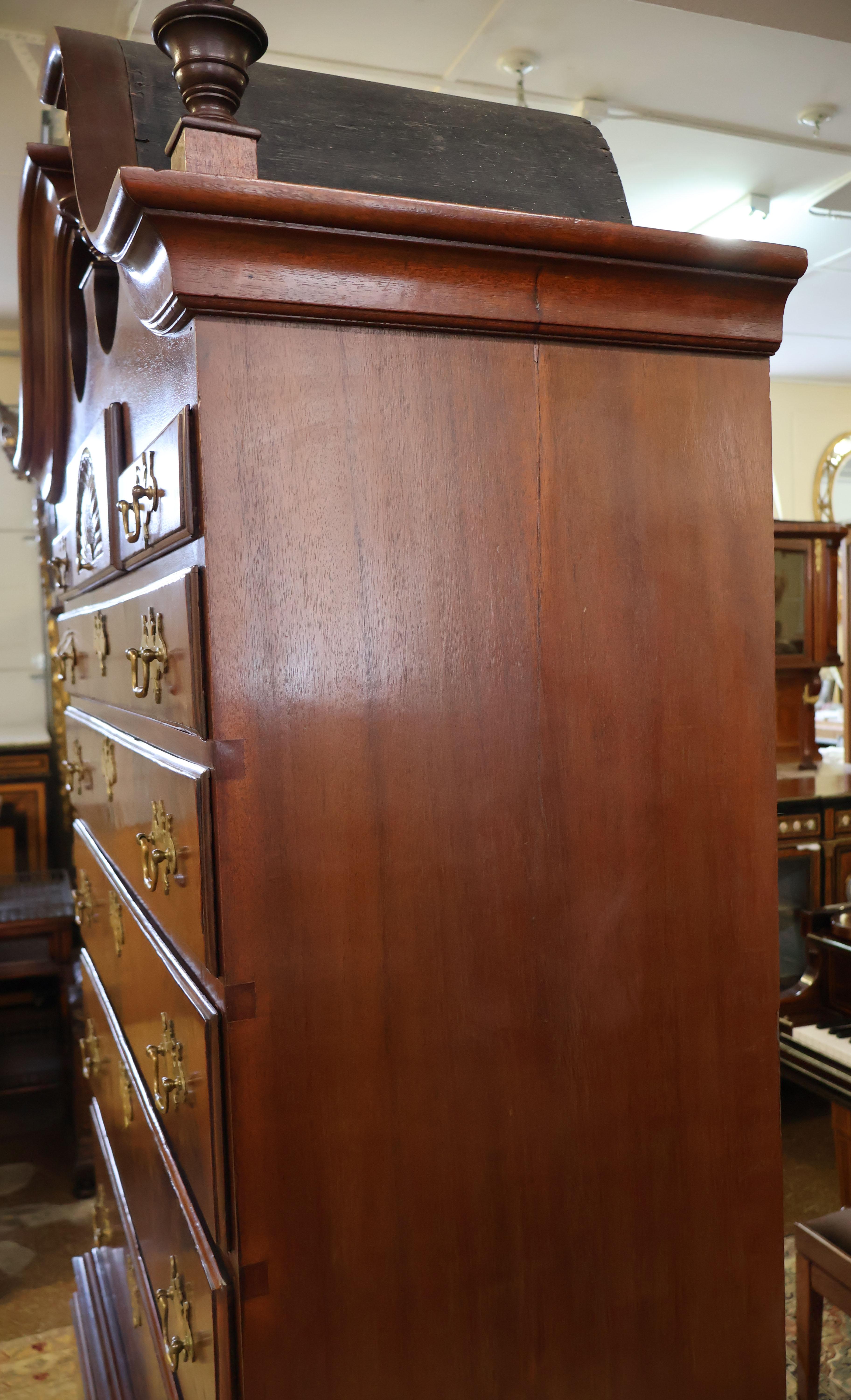 19th Century American Mahogany Chippendale Bonnet Top High Chest Highboy For Sale 5