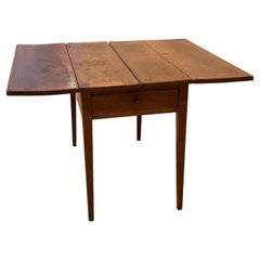 19th Century American Mahogany Drop-Leaf Table