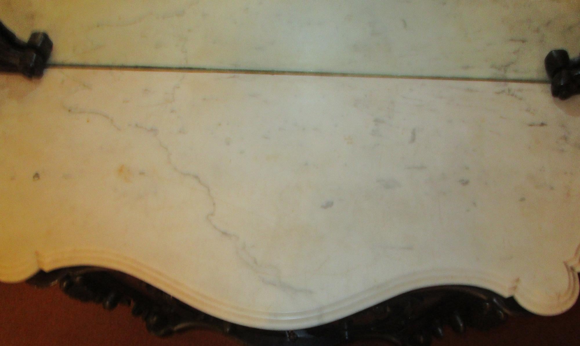 19th century American Monumental Mirrored Mahogany Sideboard with Carved Eagle For Sale 4