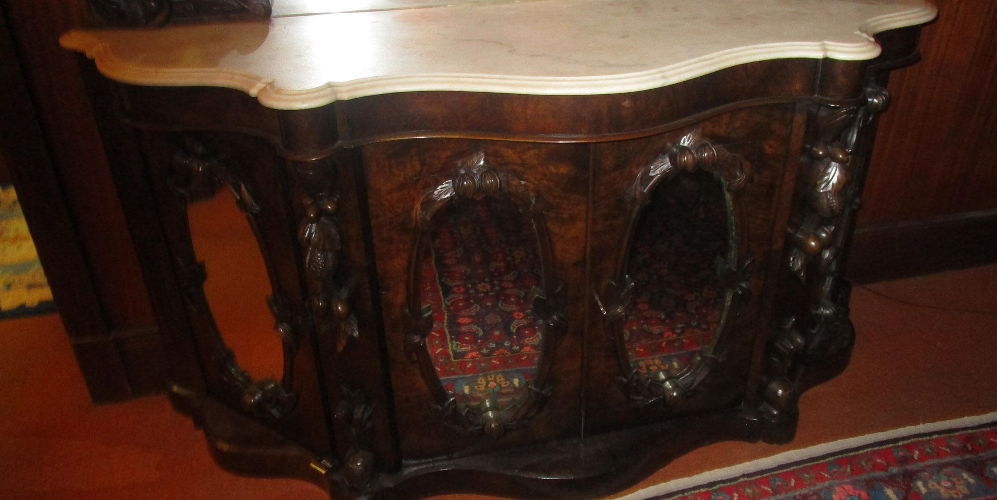 19th century American Monumental Mirrored Mahogany Sideboard with Carved Eagle For Sale 5