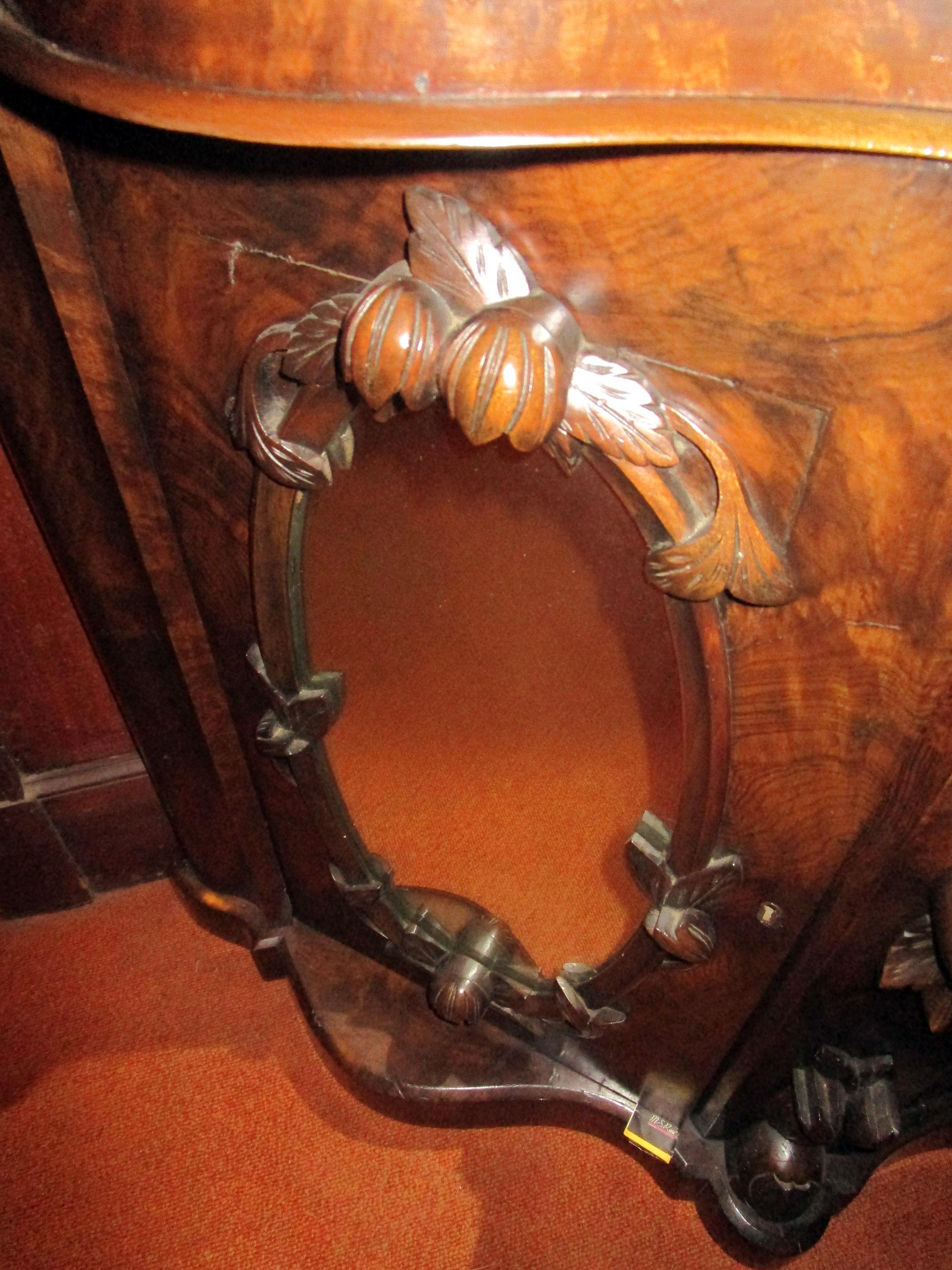 19th century American Monumental Mirrored Mahogany Sideboard with Carved Eagle 6