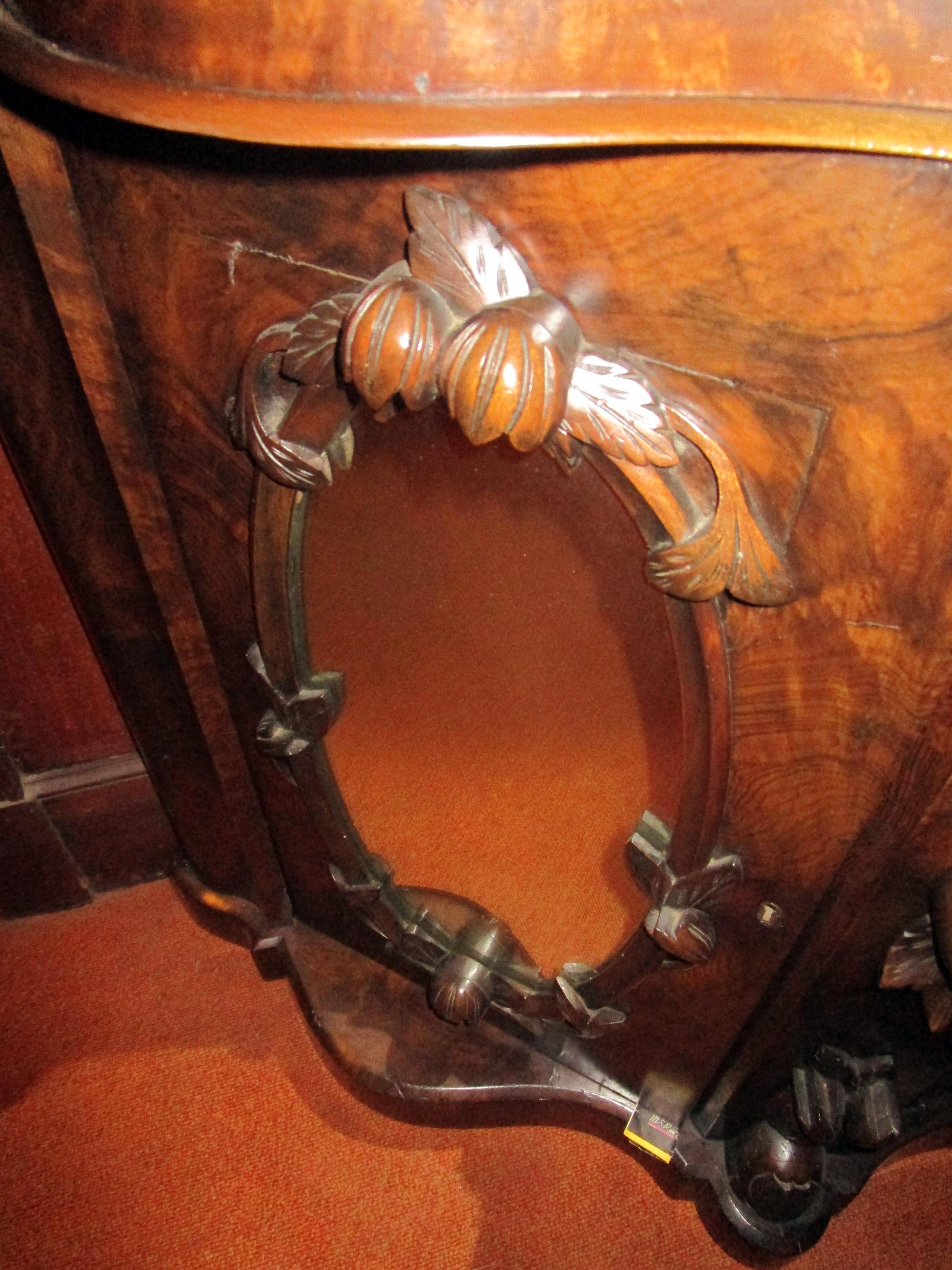 19th century American Monumental Mirrored Mahogany Sideboard with Carved Eagle For Sale 6