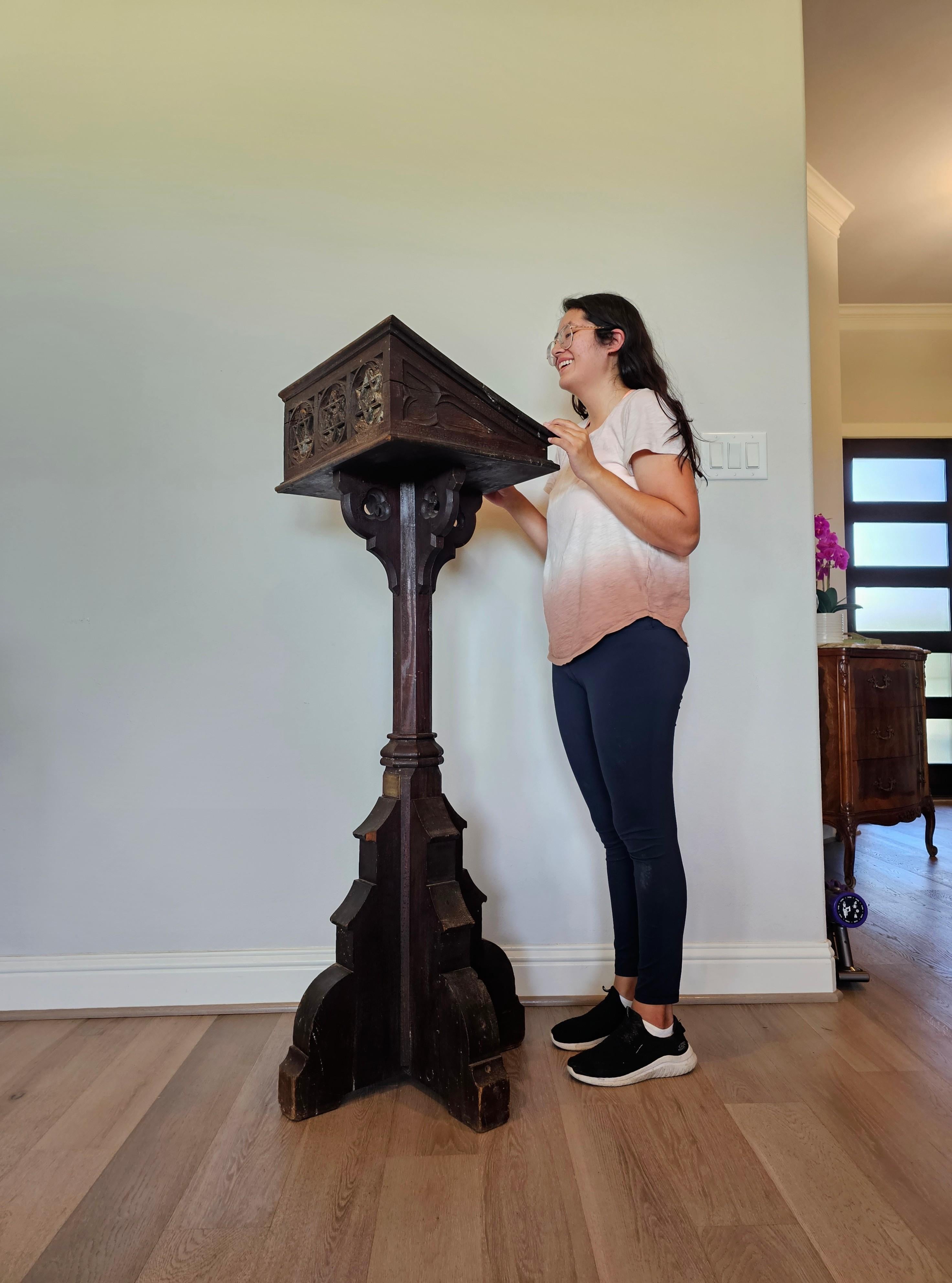 19th Century American Neo-Gothic Oak Church Altar Temple Lectern Book Stand For Sale 6