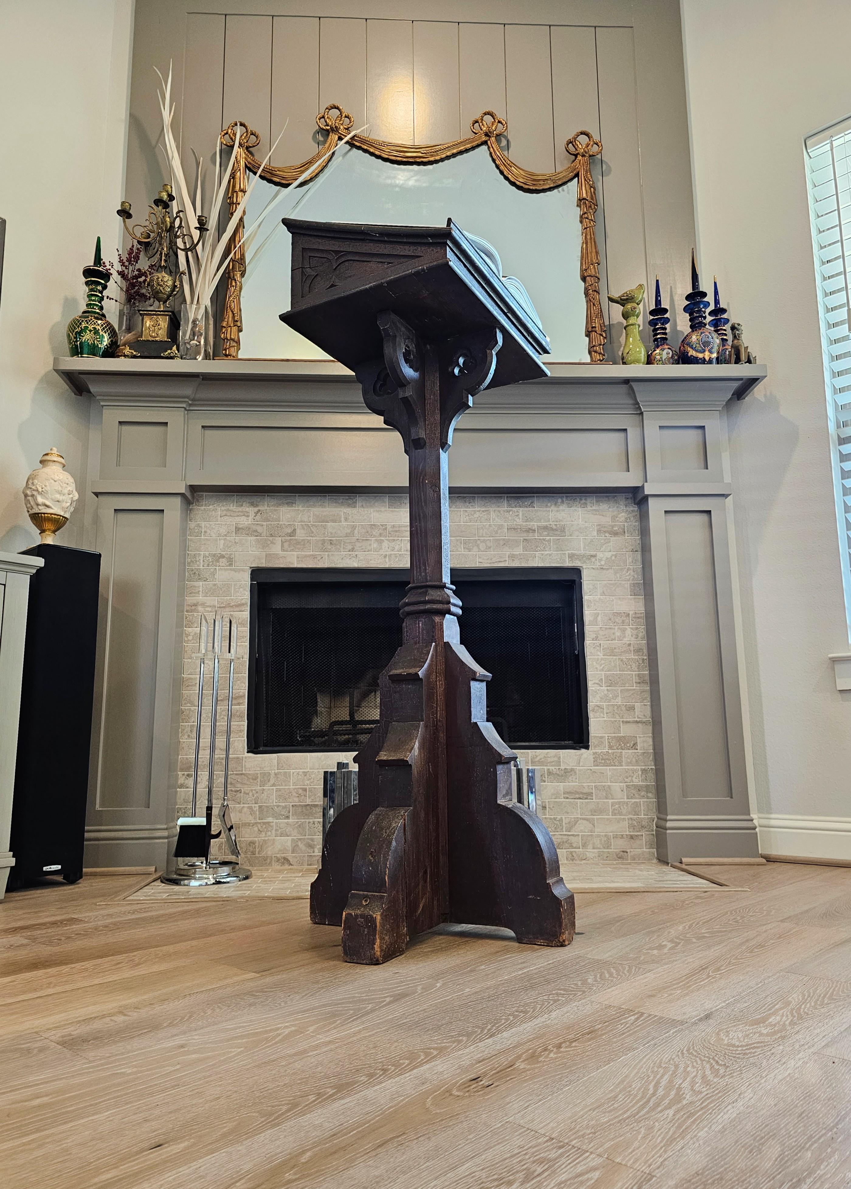 19th Century American Neo-Gothic Oak Church Altar Temple Lectern Book Stand For Sale 12