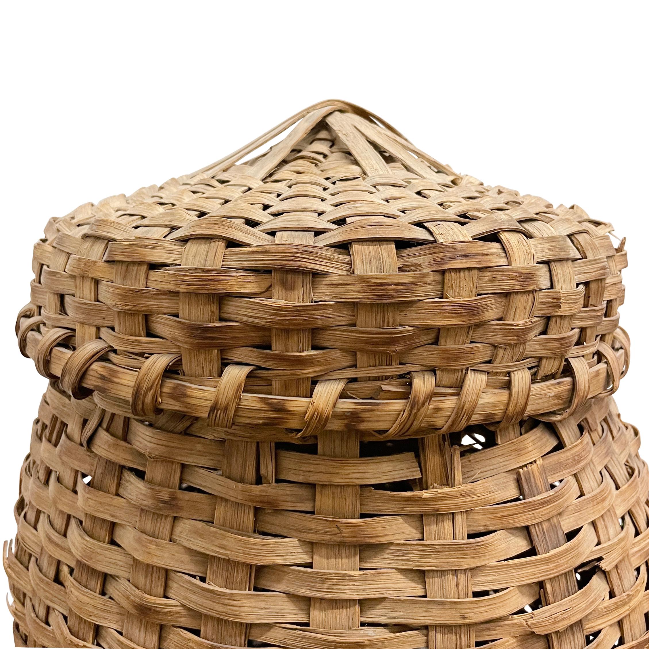 19th Century American Oak Splint Feather Basket In Good Condition In Chicago, IL