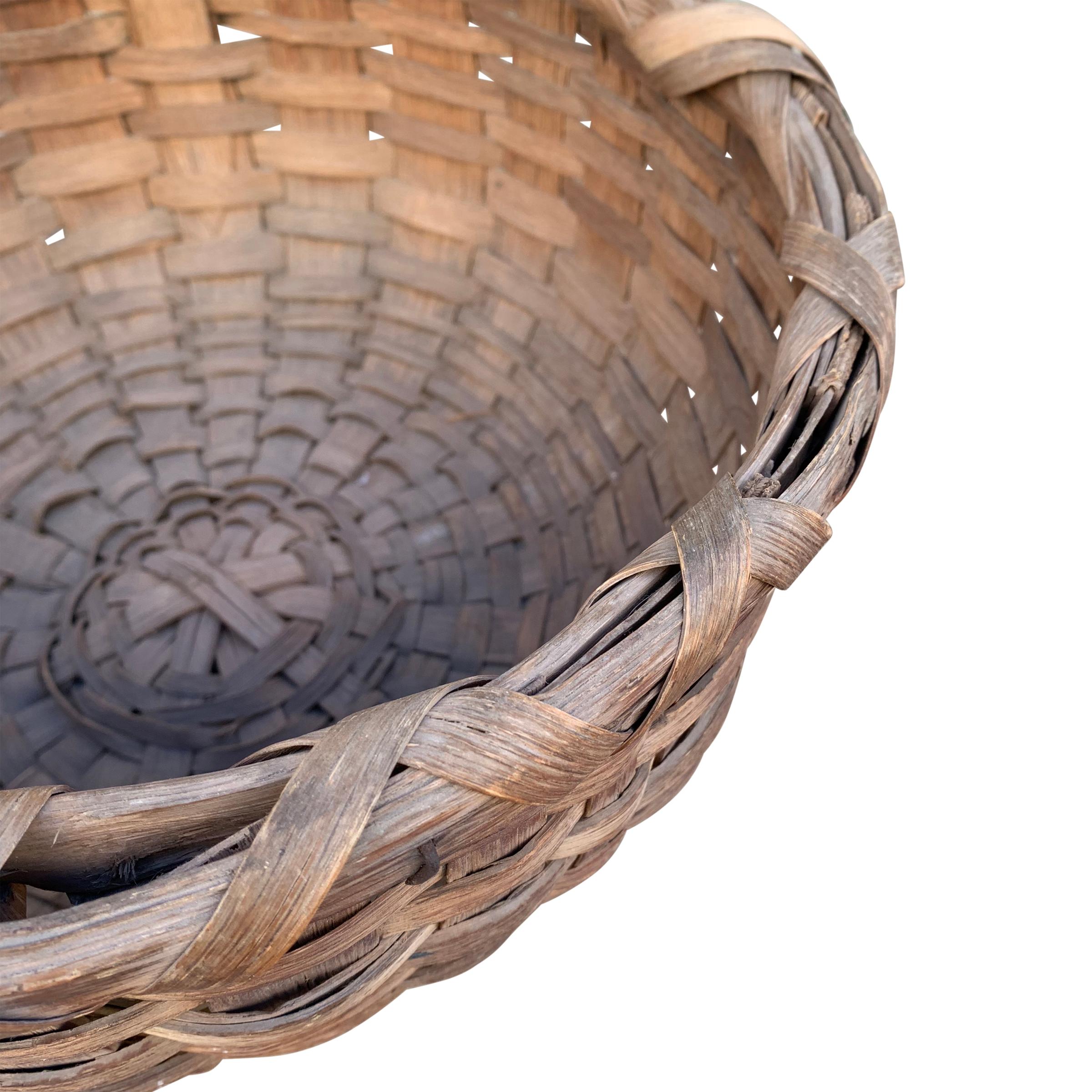 Country 19th Century American Oak Splint Gathering Basket For Sale