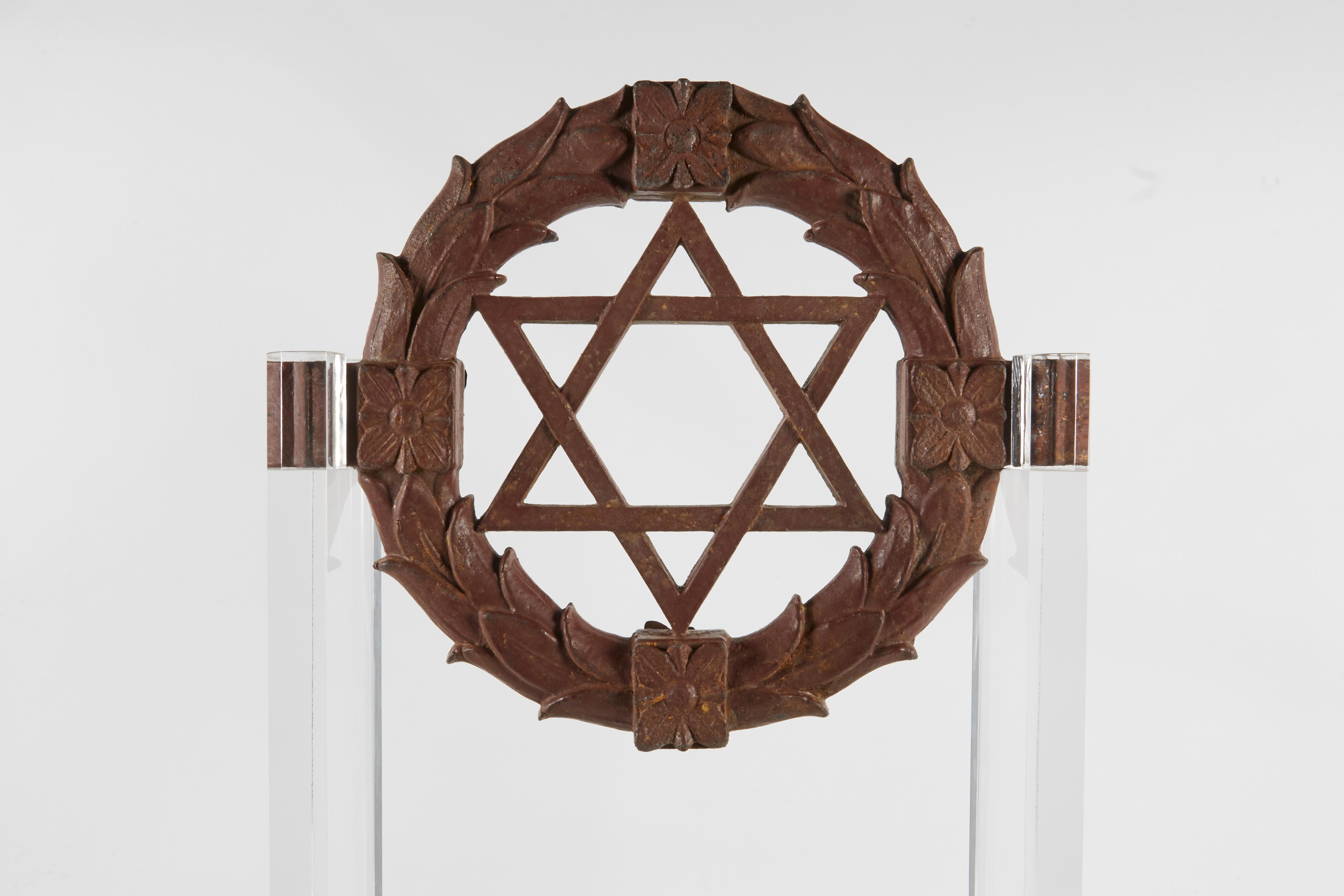 Heavy and massive Star of David cast iron
Great castings with original paint, possibly a part of a synagogue gate.
USA, circa 1880.
 
