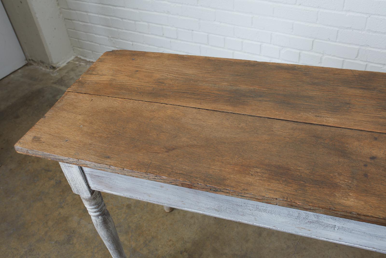 19th Century American Painted Farmhouse Harvest Table In Good Condition In Rio Vista, CA