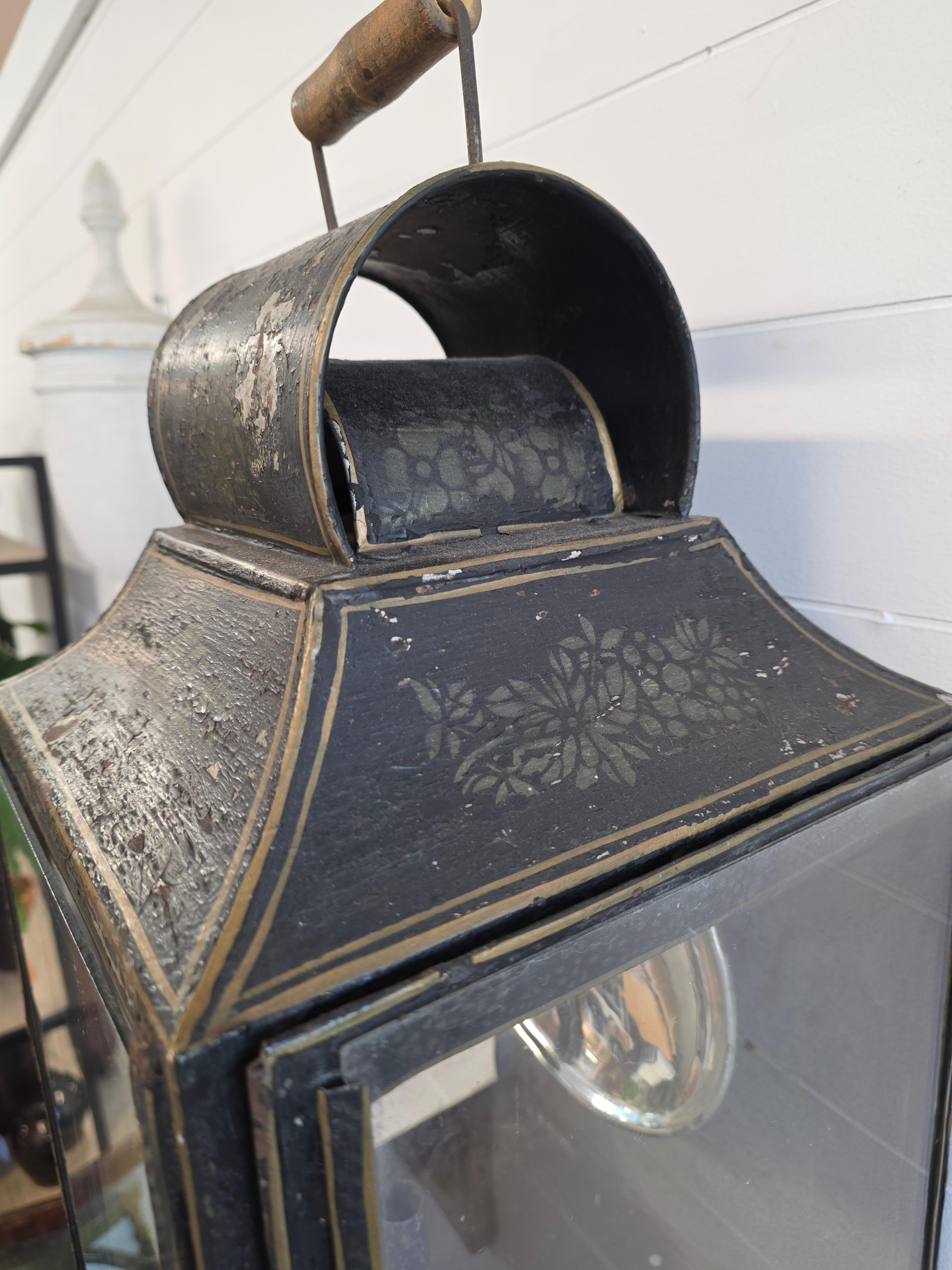 Tôle 19th Century American Painted Tole Lantern For Sale