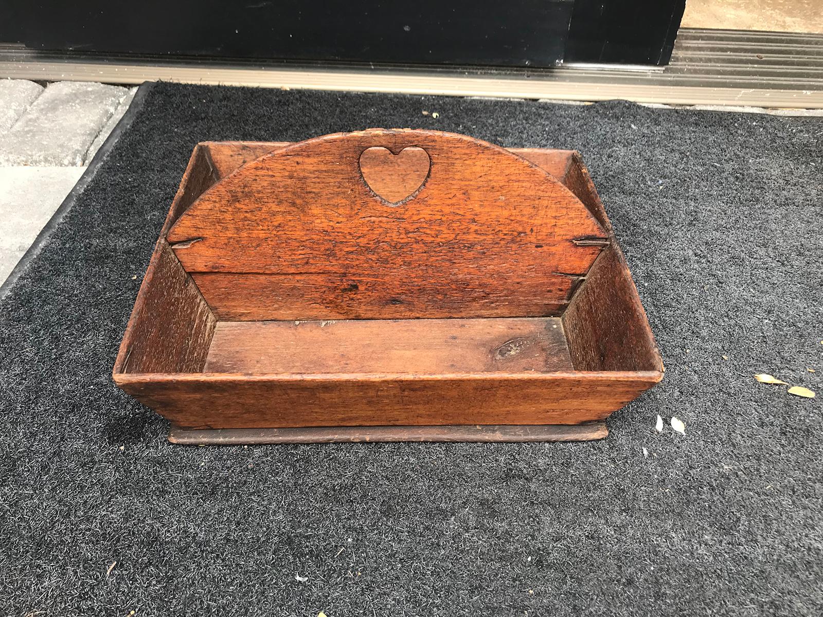19th Century American Pennsylvania Walnut Cutlery Tray In Good Condition In Atlanta, GA
