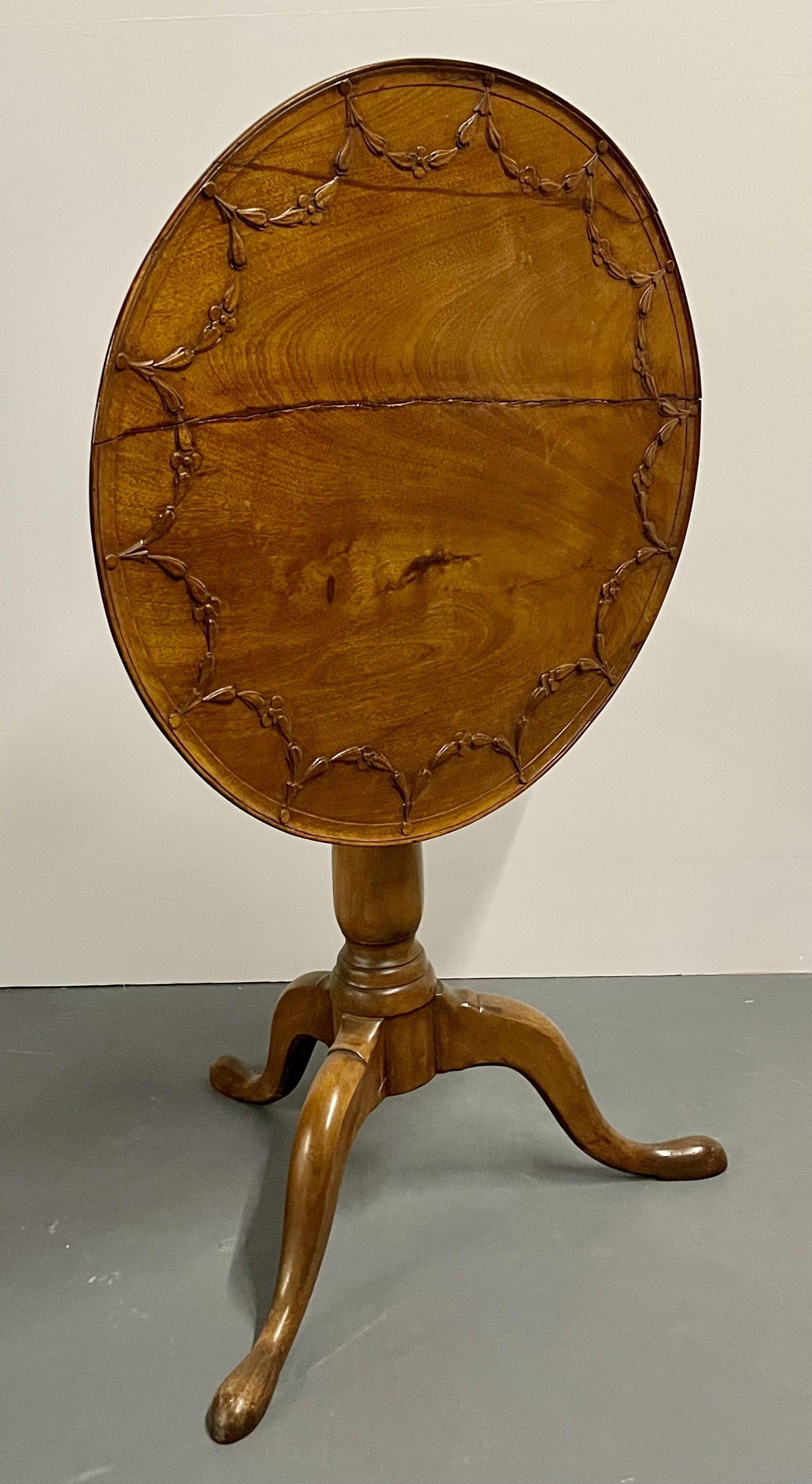 19th Century American Pie Crust Table, Tilt Top, Solid Wood Carved In Good Condition For Sale In Stamford, CT