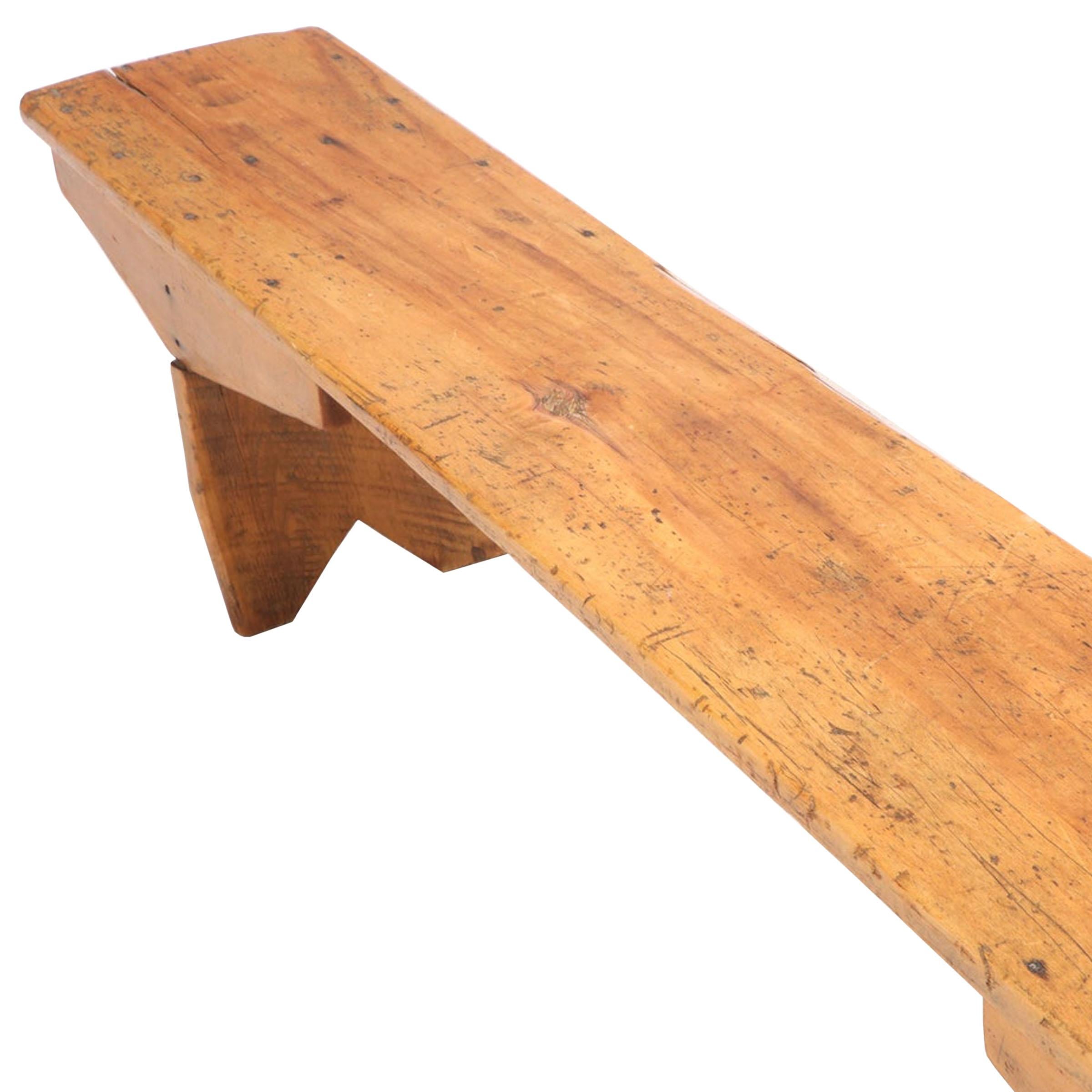 19th Century American Pine Bench In Good Condition For Sale In Chicago, IL