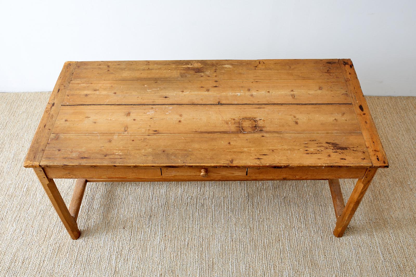 19th Century American Pine Farmhouse Dining or Writing Table In Distressed Condition In Rio Vista, CA