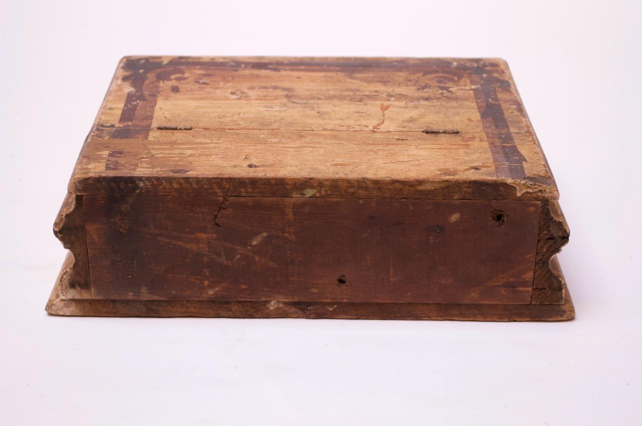 19th Century American Pine Primitive Decorative Box 6