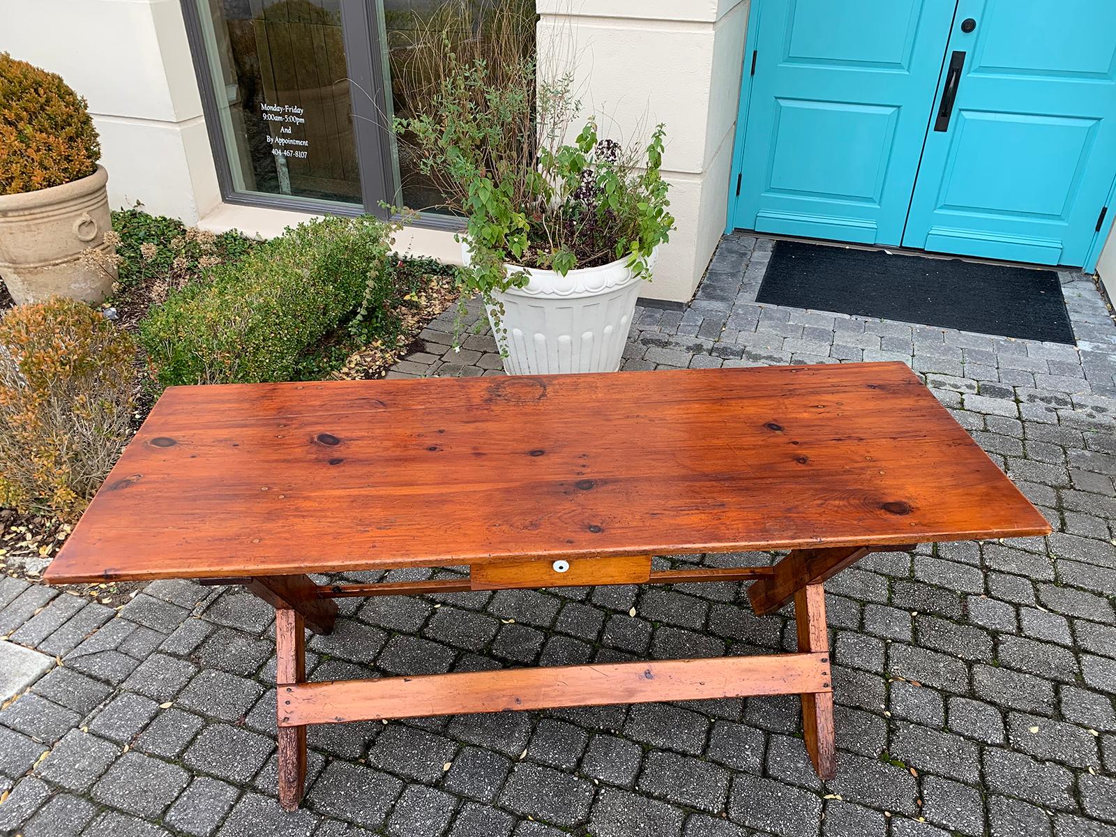 19th Century American Pine Sawbuck Dining Table or Console with Drawer In Good Condition For Sale In Atlanta, GA