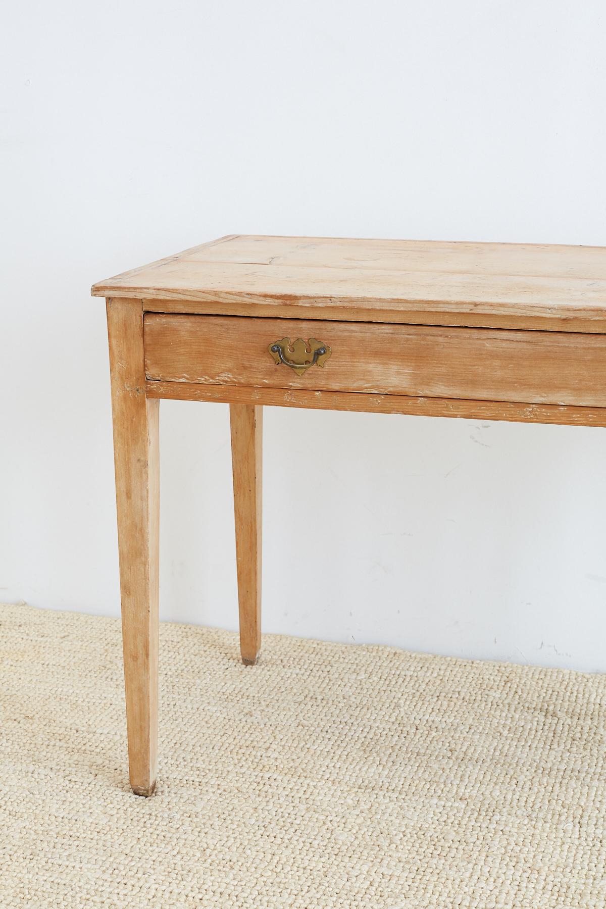 19th Century American Pine Writing Table Desk In Distressed Condition In Rio Vista, CA