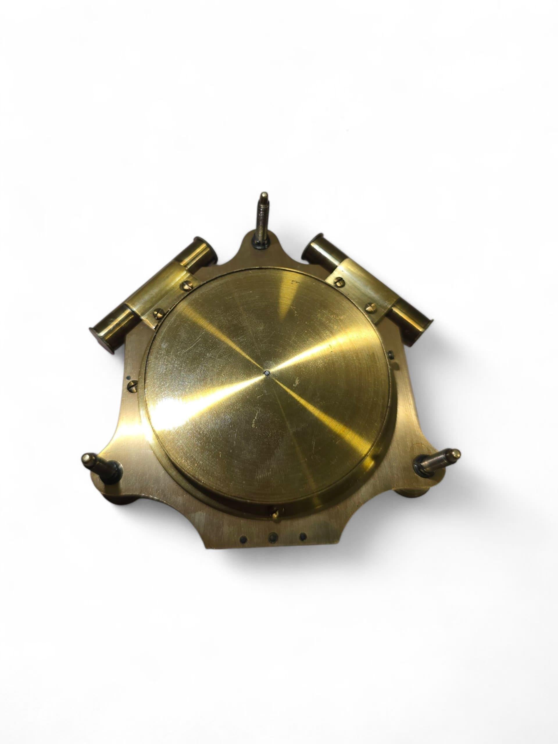 Cadran solaire portatif américain en bronze gravé du 19e siècle en vente 6