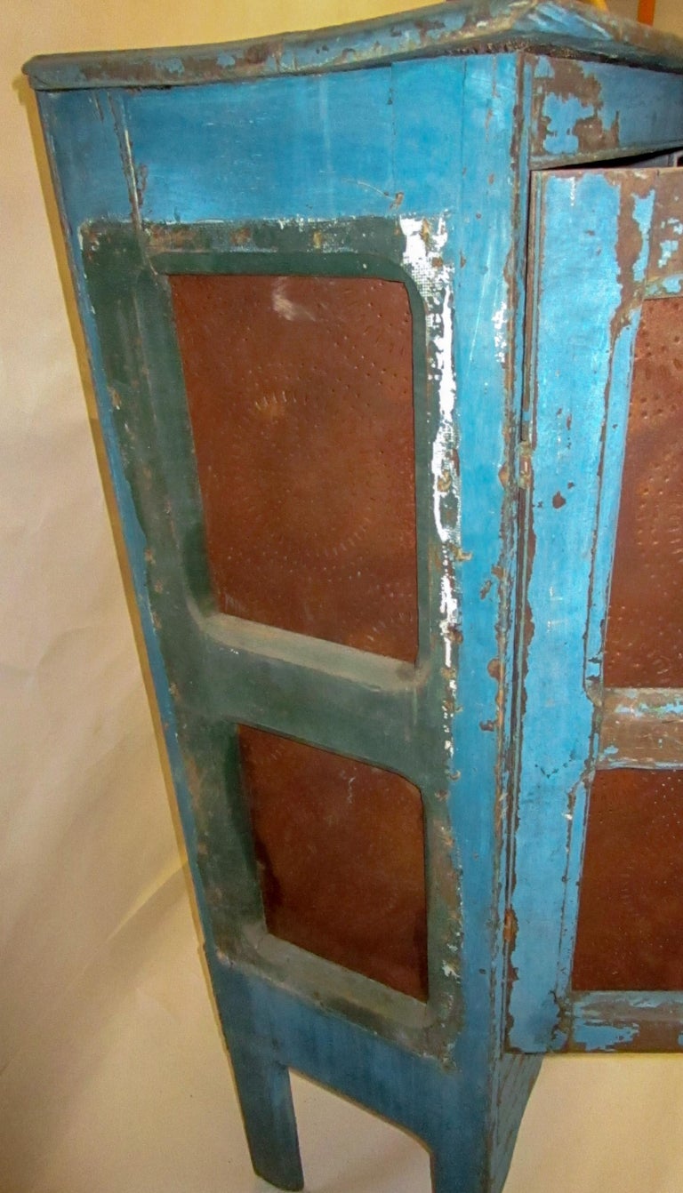 19th Century American Primitive Southern Pie Safe with Distressed Blue Paint For Sale 5