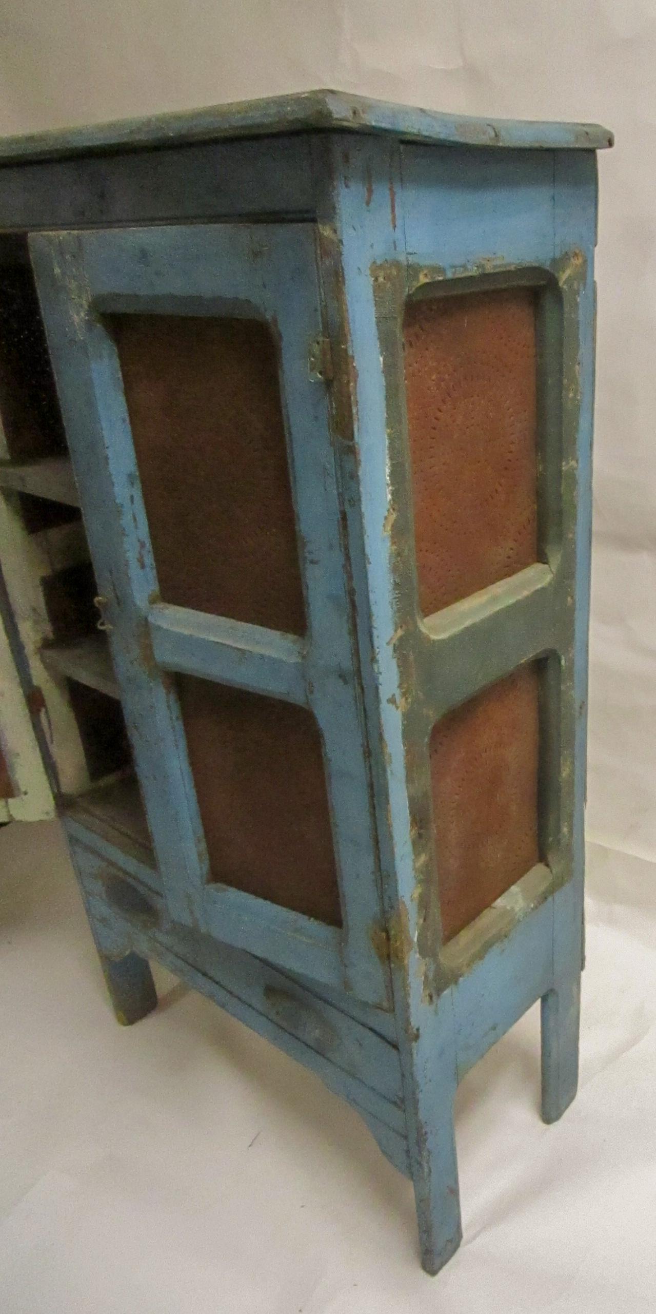 19th Century American Primitive Southern Pie Safe with Distressed Blue Paint For Sale 10