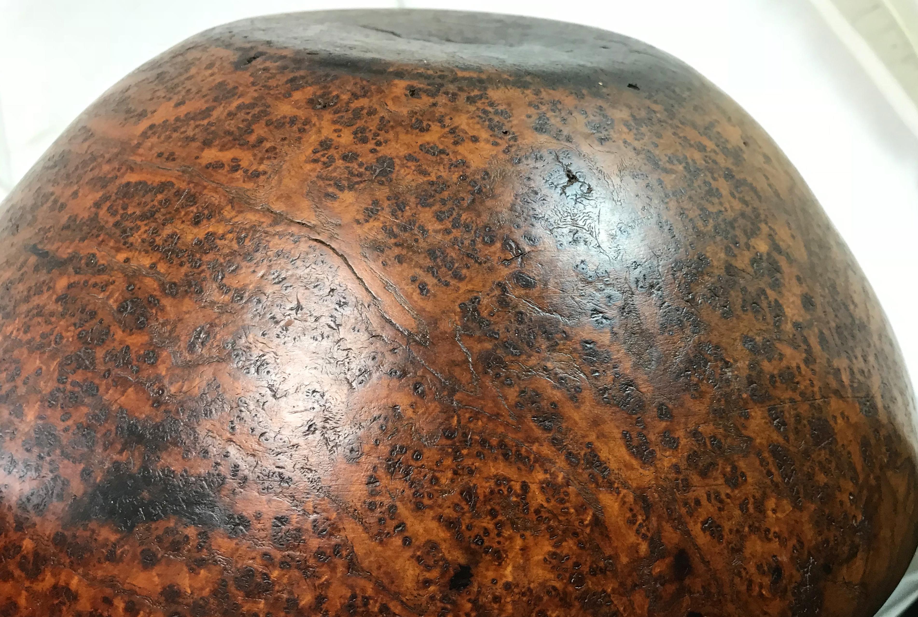 19th Century American Round Burl Bowl with Great Patina 7