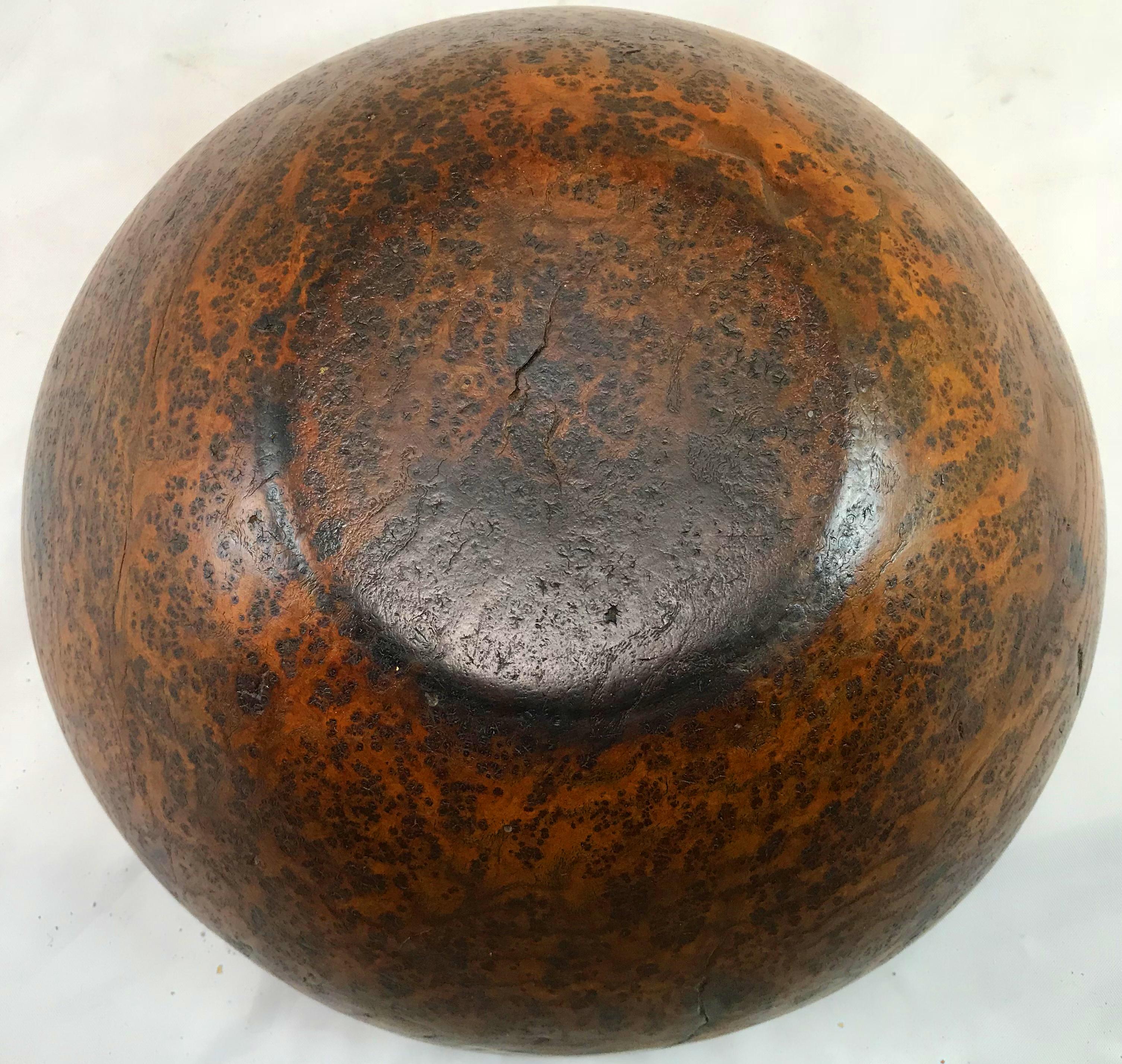19th Century American Round Burl Bowl with Great Patina 4