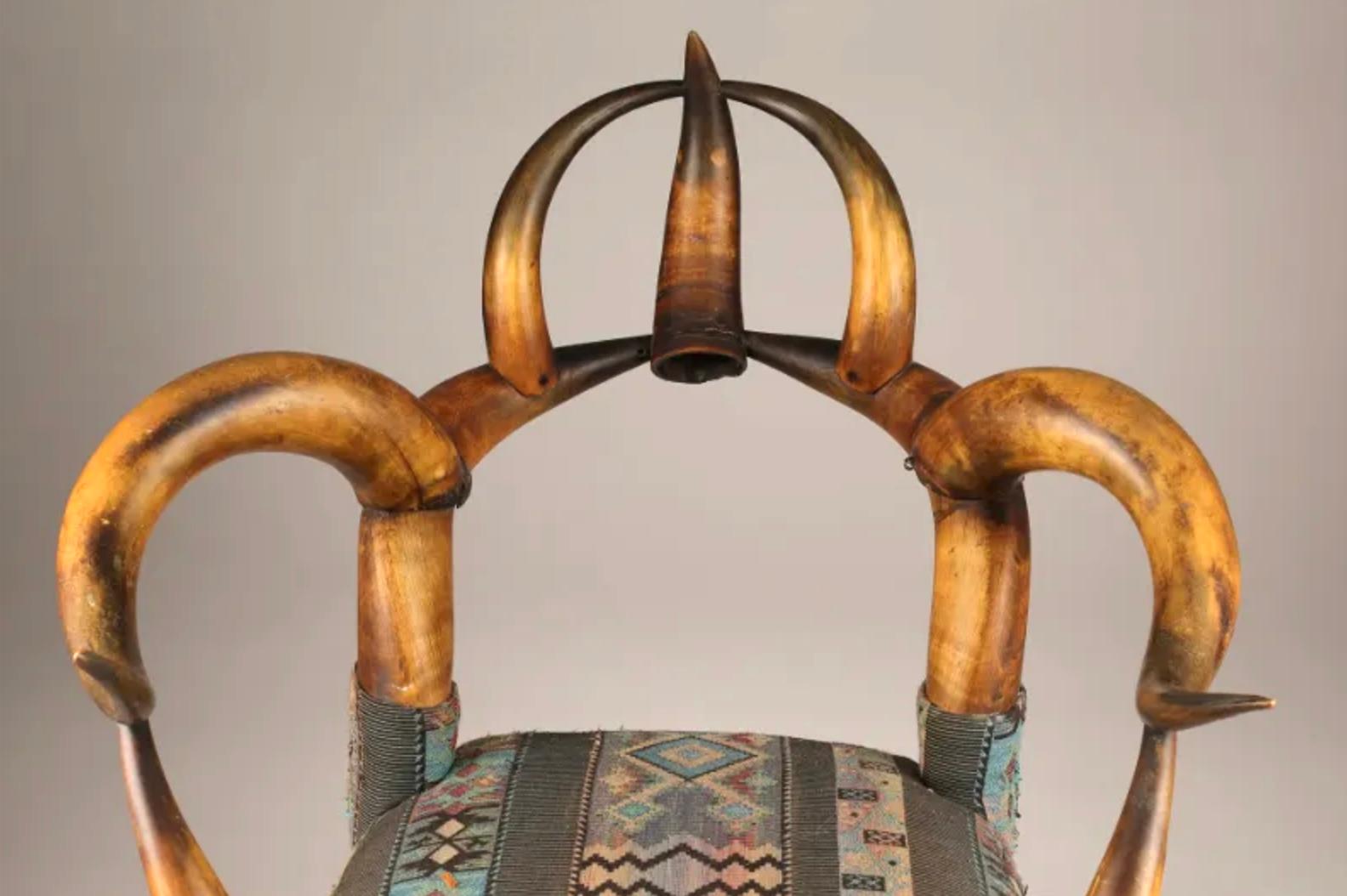 19th Century American Rustic Cattle Horn Armchair In Good Condition For Sale In Hampstead, QC