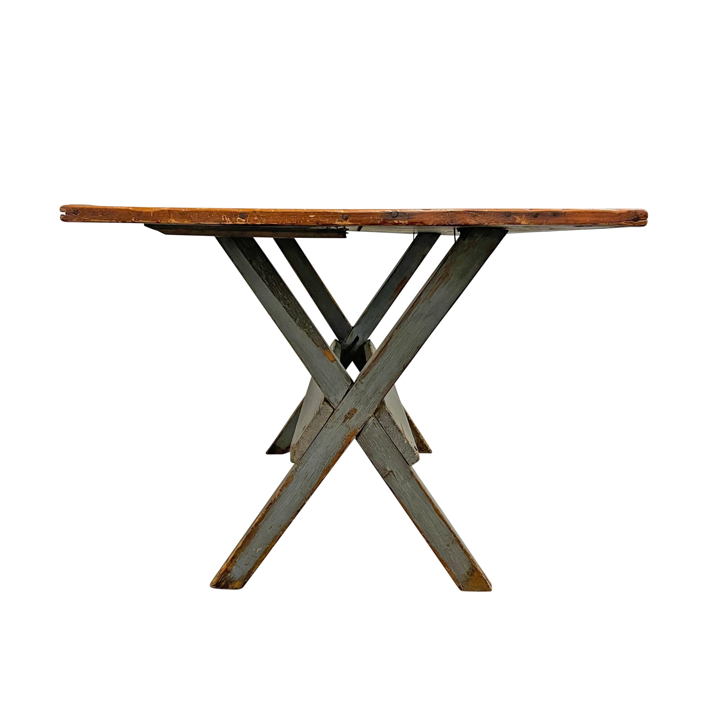 19th Century American Sawbuck Table 1