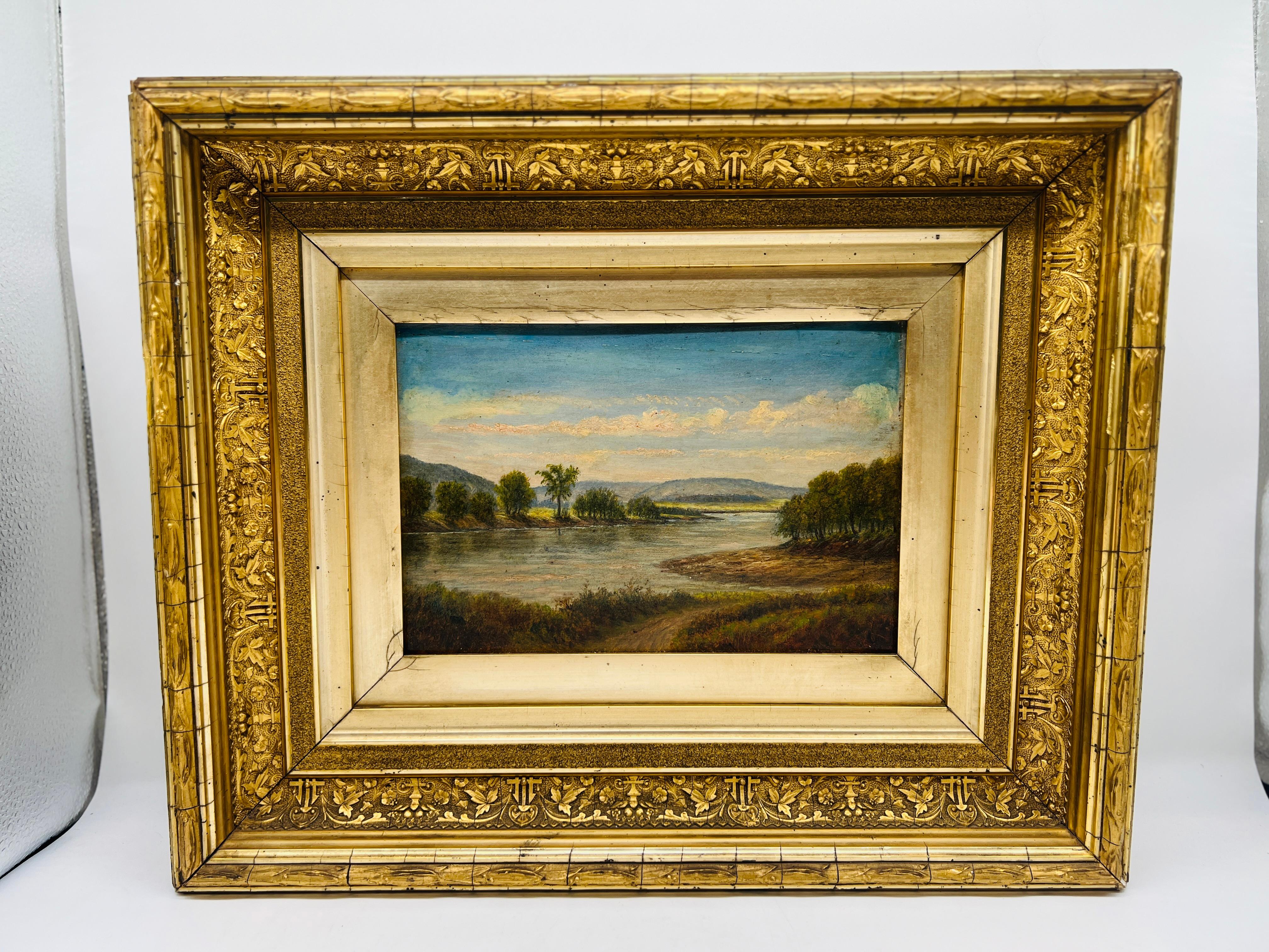 Questo squisito olio su tavola della Scuola Americana del XIX secolo è un esempio accattivante della Scuola del New Hampshire, rinomata per il suo contributo alla pittura di paesaggio americana. La composizione cattura magistralmente l'iconica