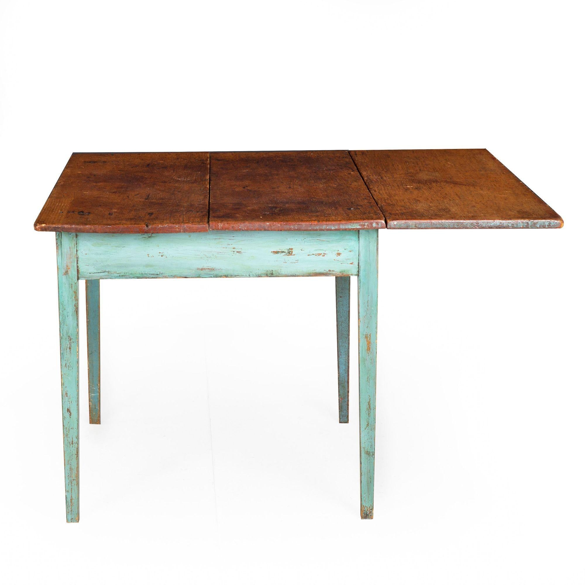 19th Century American Scrubbed Pine and Green Painted Work Table In Good Condition In Shippensburg, PA