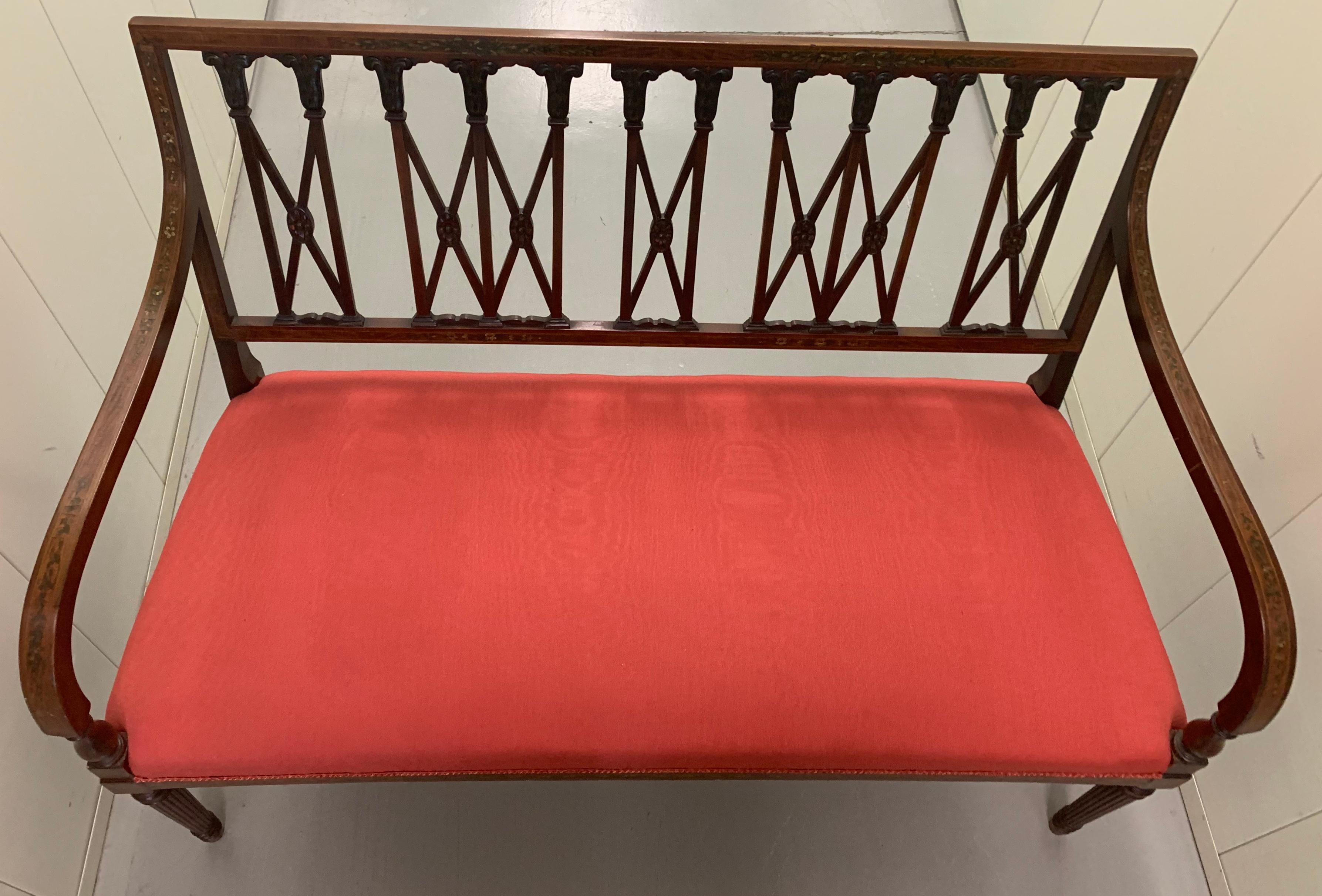 19th Century American Sheraton Painted Settee In Good Condition In Stamford, CT