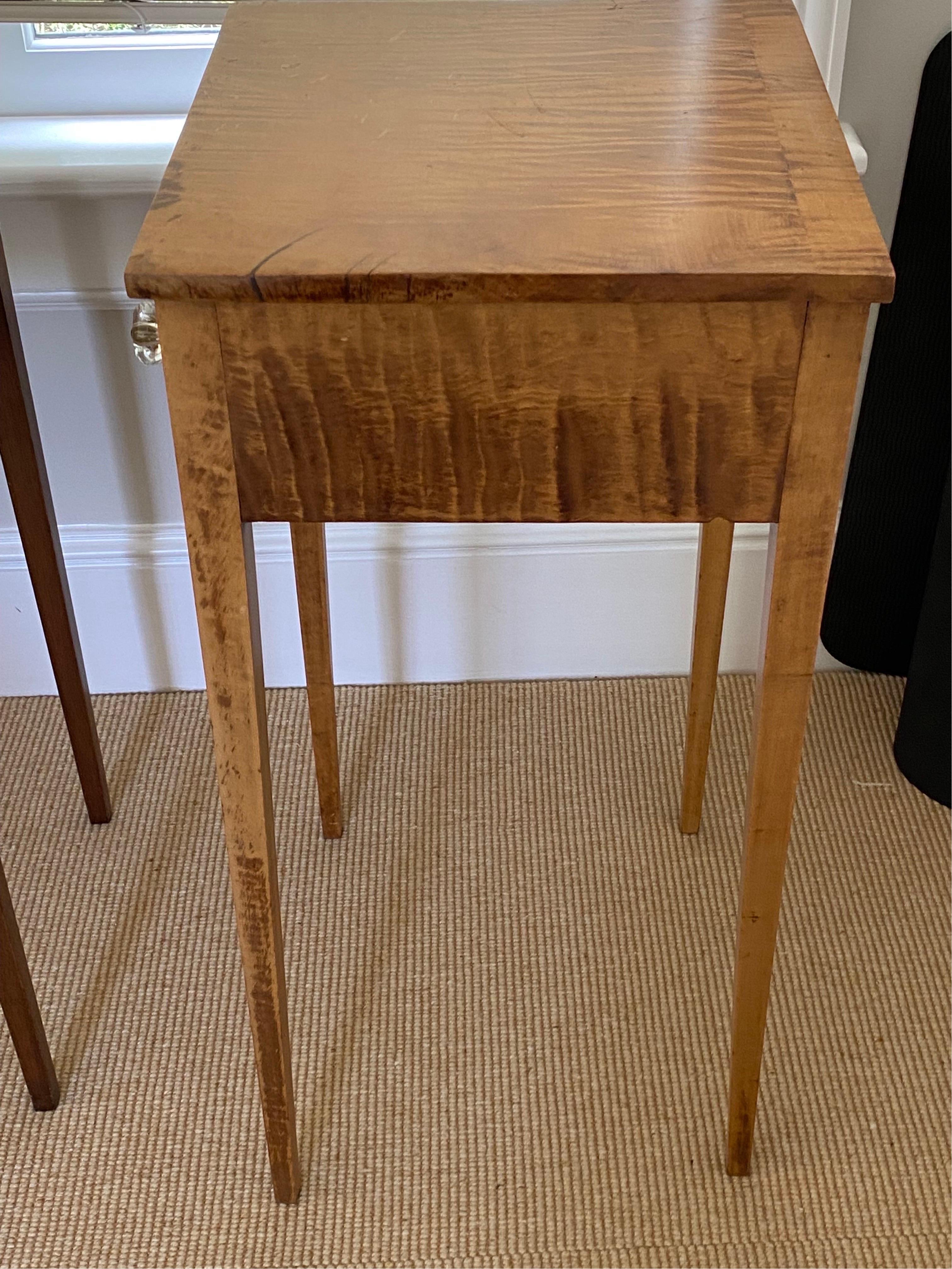 19th Century American Sheraton Tiger Maple Single Drawer Stand with Glass Knobs For Sale 7
