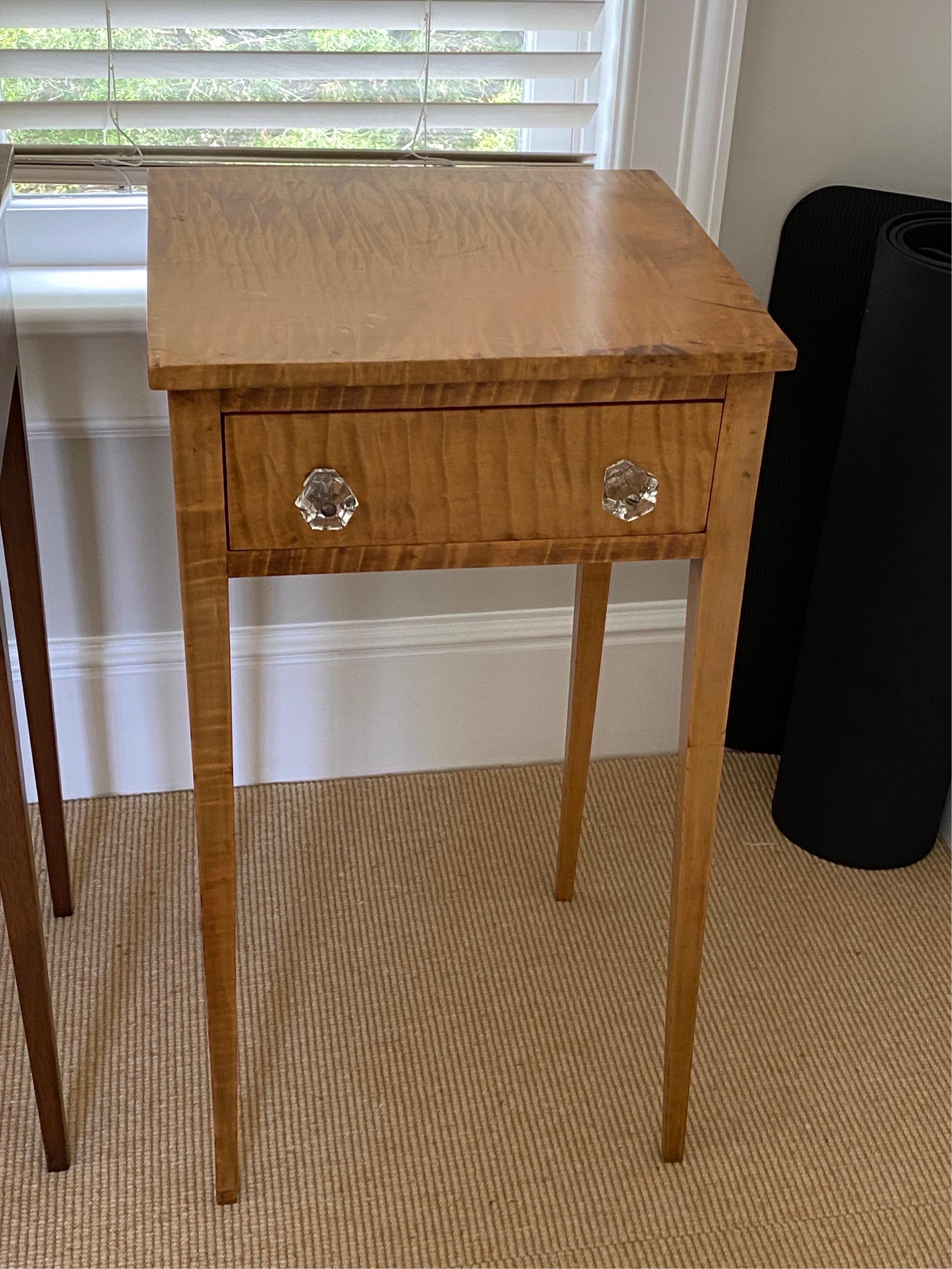 19th Century American Sheraton Tiger Maple Single Drawer Stand with Glass Knobs In Good Condition For Sale In Southampton, NY