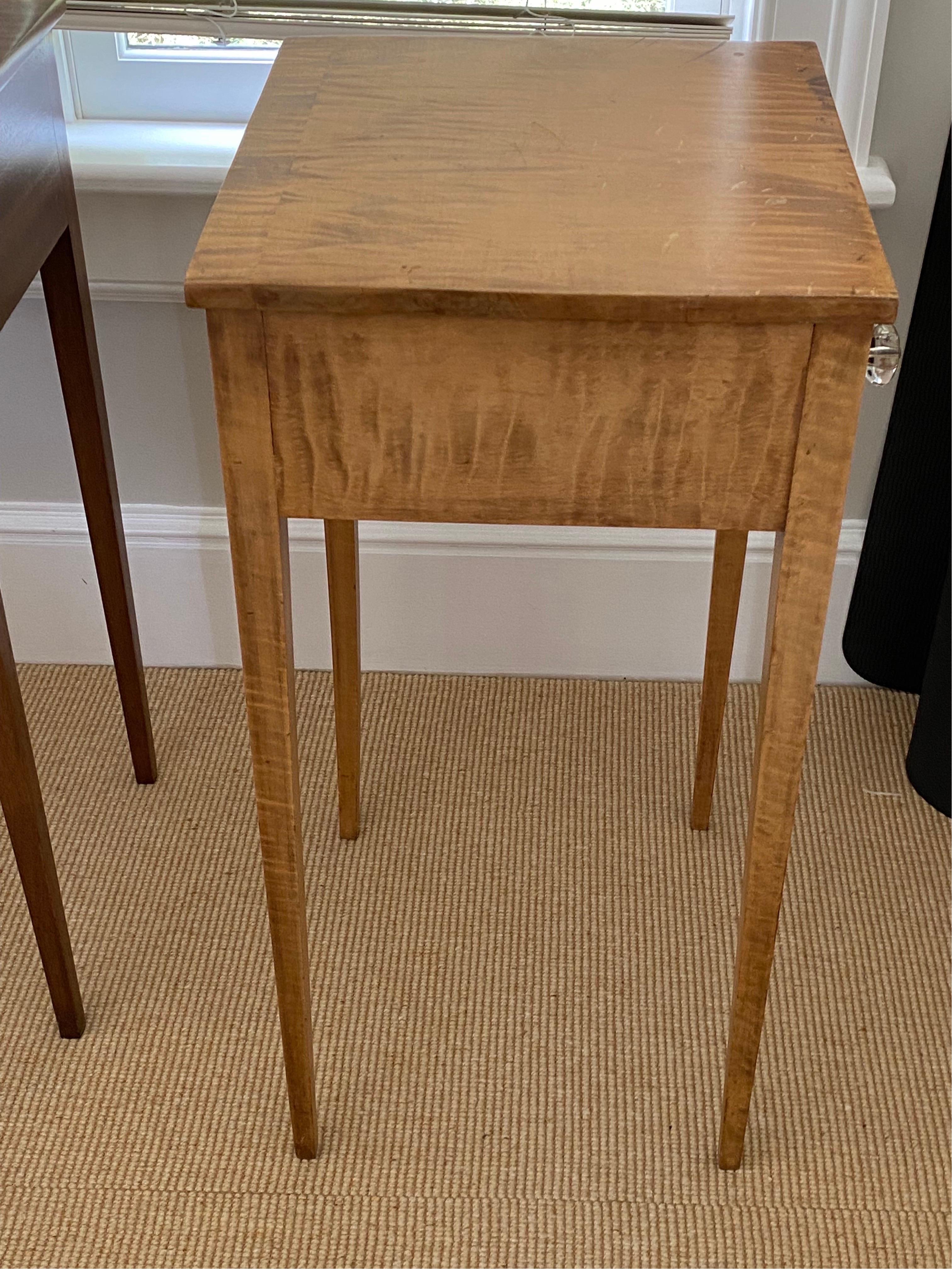 19th Century American Sheraton Tiger Maple Single Drawer Stand with Glass Knobs For Sale 5