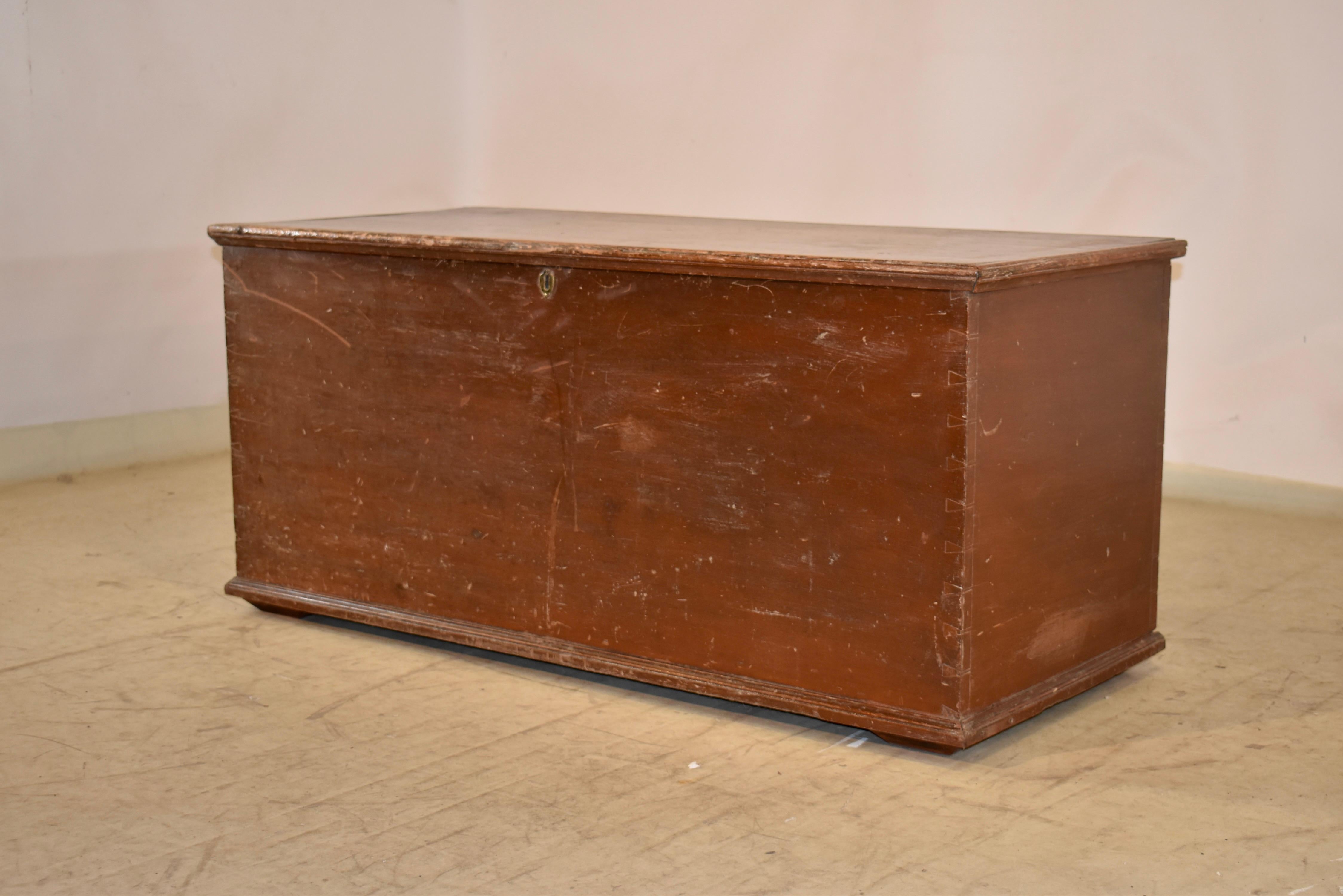 19th Century American Six Board Blanket Chest In Good Condition For Sale In High Point, NC