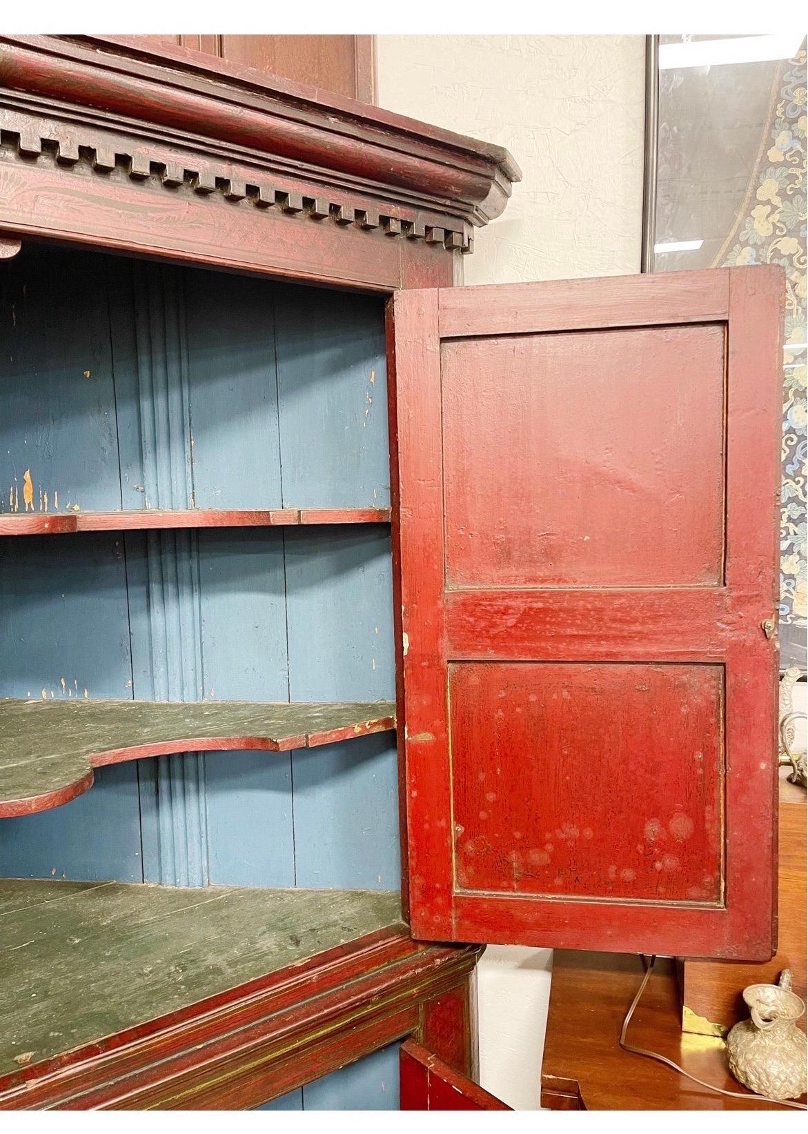 19th century American Southern Plantation Chinoiserie Decorated Corner Cupboard For Sale 4