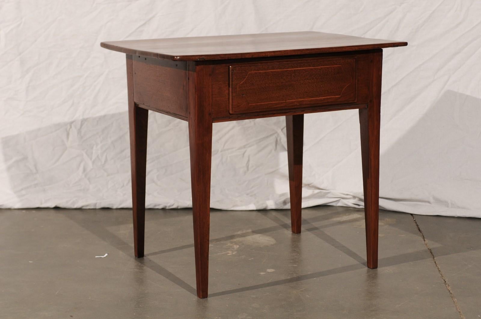 19th Century American Table with String Inlay, One Drawer 1