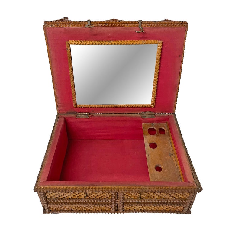 19th Century American Tramp Art Box For Sale 3